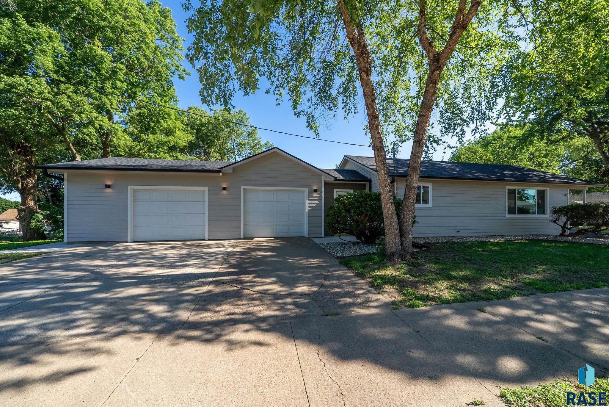 Sioux Falls, South Dakota 57103, United States, 2 Bedrooms Bedrooms, ,1 BathroomBathrooms,Residential,Active,164867