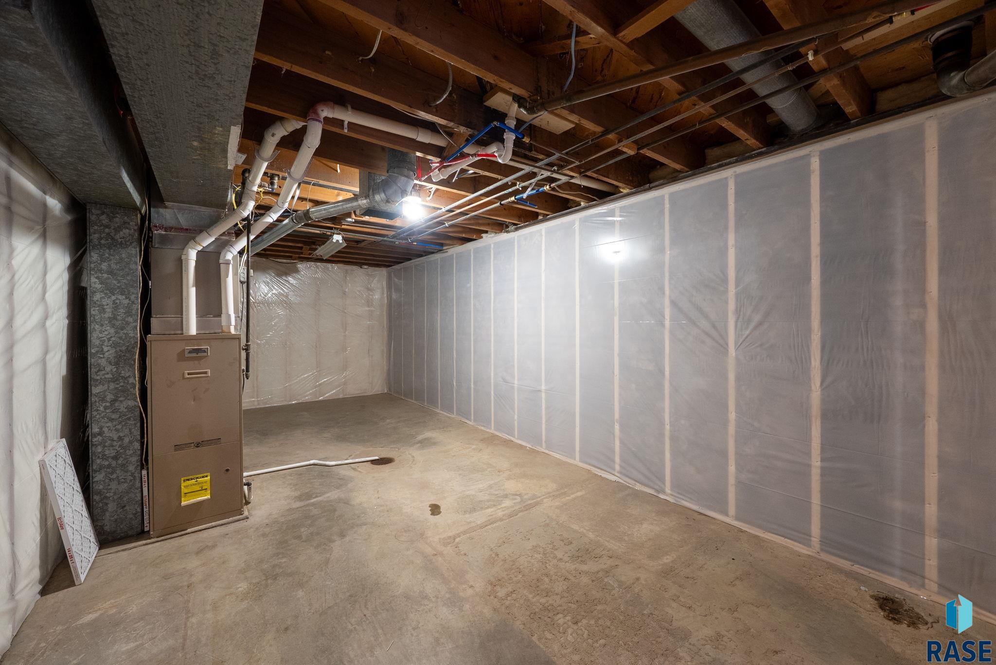 Sioux Falls, South Dakota 57103, United States, 2 Bedrooms Bedrooms, ,1 BathroomBathrooms,Residential,Active,164867