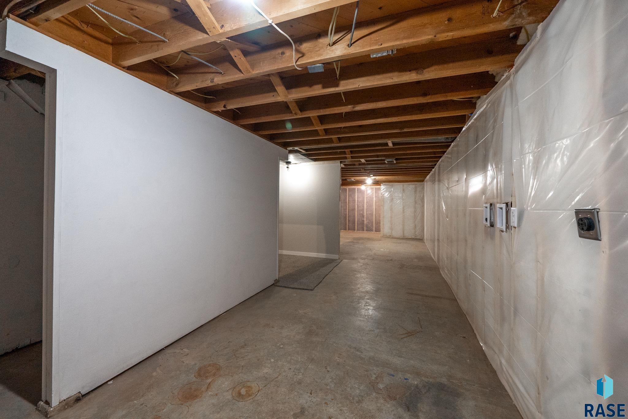 Sioux Falls, South Dakota 57103, United States, 2 Bedrooms Bedrooms, ,1 BathroomBathrooms,Residential,Active,164867