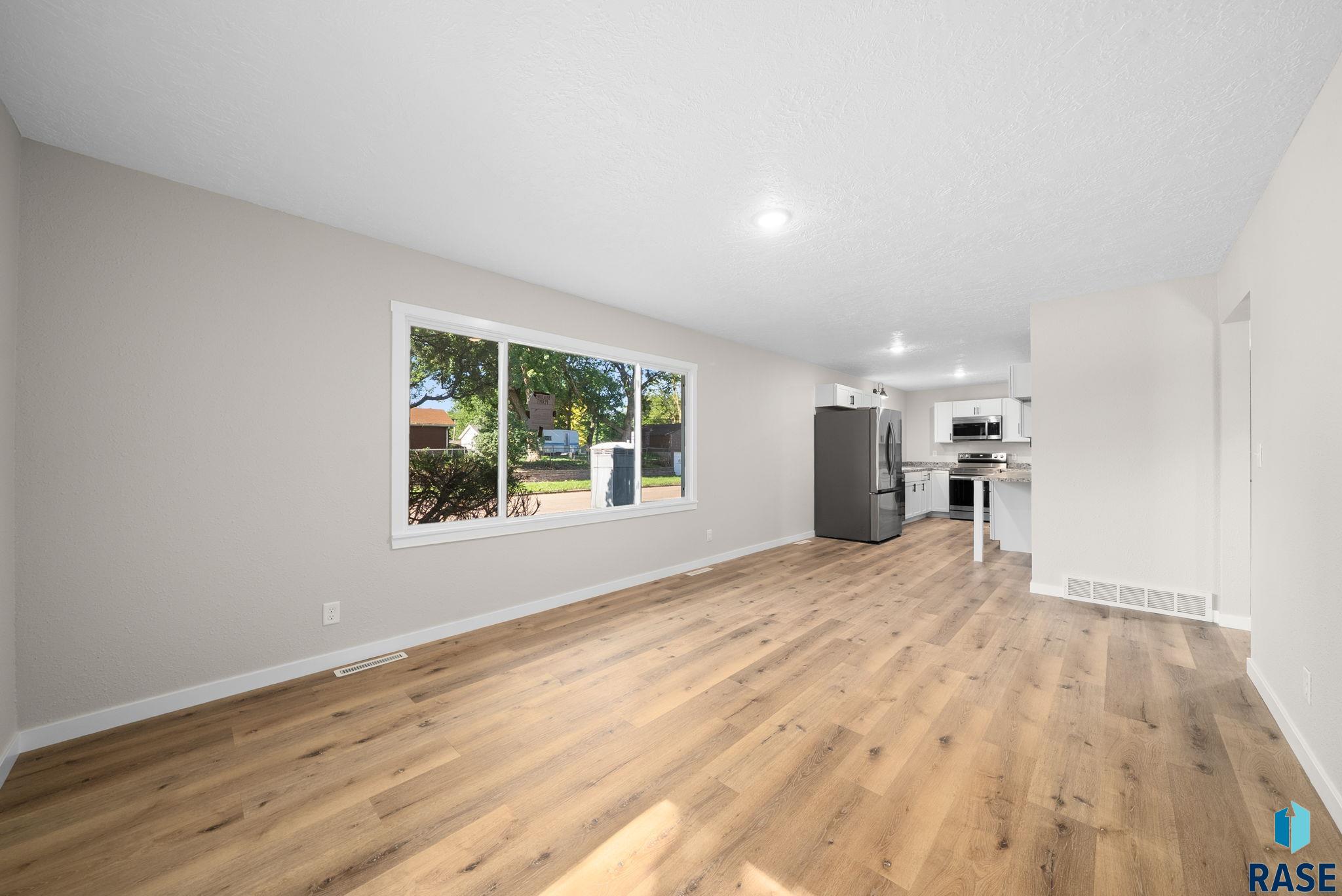 Sioux Falls, South Dakota 57103, United States, 2 Bedrooms Bedrooms, ,1 BathroomBathrooms,Residential,Active,164867