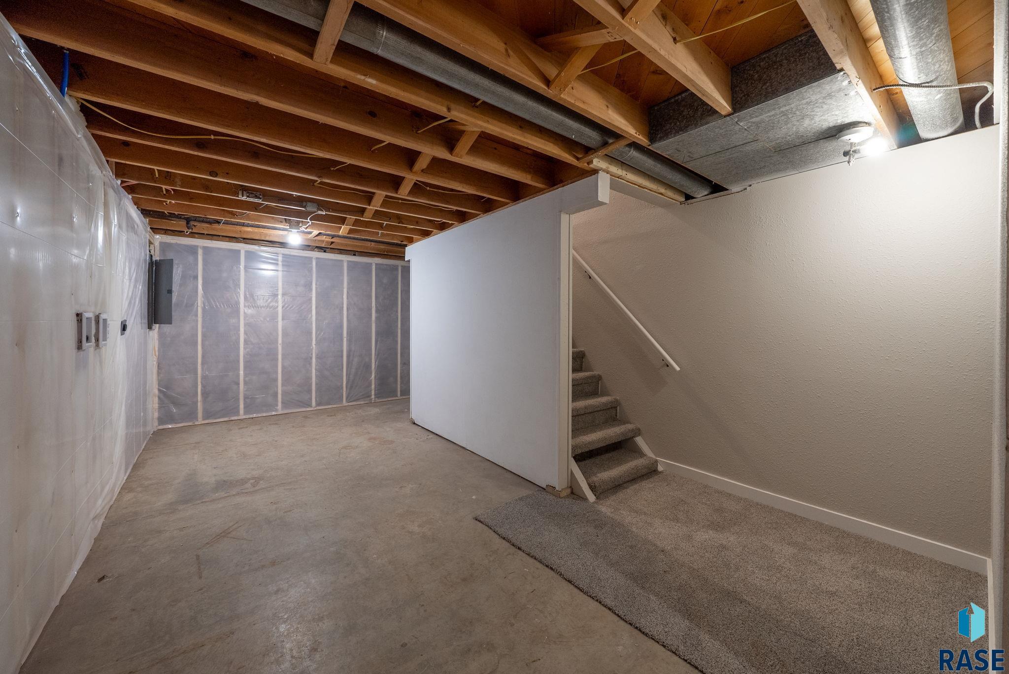 Sioux Falls, South Dakota 57103, United States, 2 Bedrooms Bedrooms, ,1 BathroomBathrooms,Residential,Active,164867