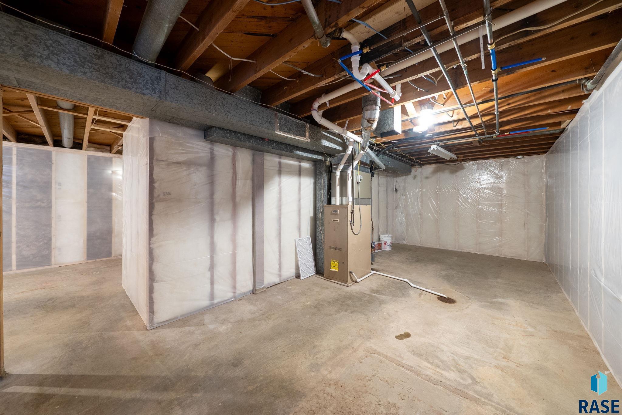 Sioux Falls, South Dakota 57103, United States, 2 Bedrooms Bedrooms, ,1 BathroomBathrooms,Residential,Active,164867