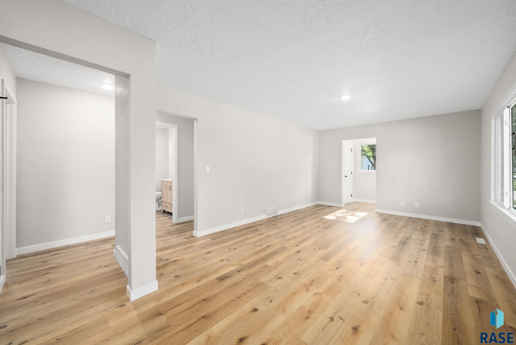 Sioux Falls, South Dakota 57103, United States, 2 Bedrooms Bedrooms, ,1 BathroomBathrooms,Residential,Active,164867