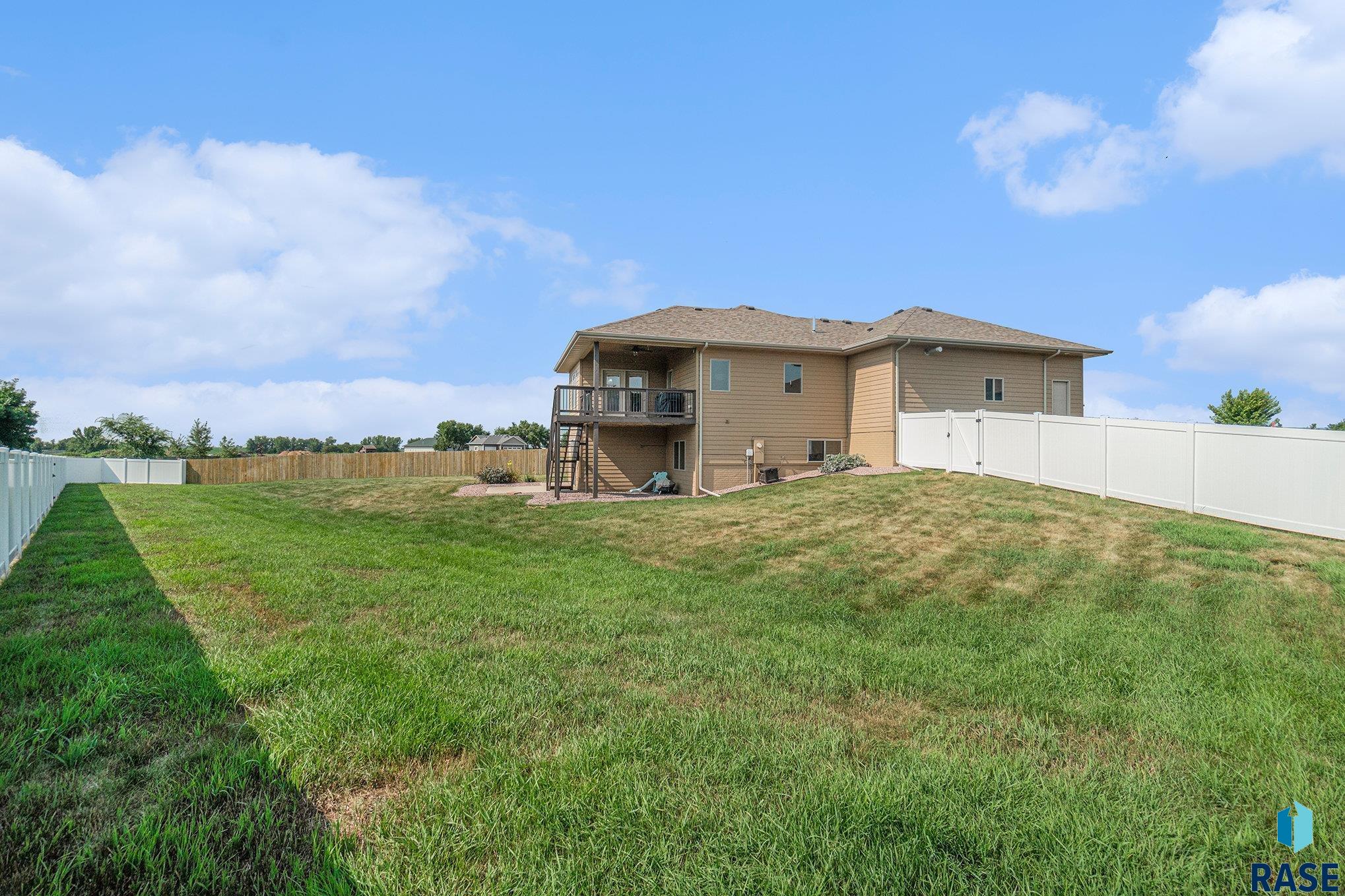 305 S Columbia Cir Circle, Harrisburg, South Dakota image 48