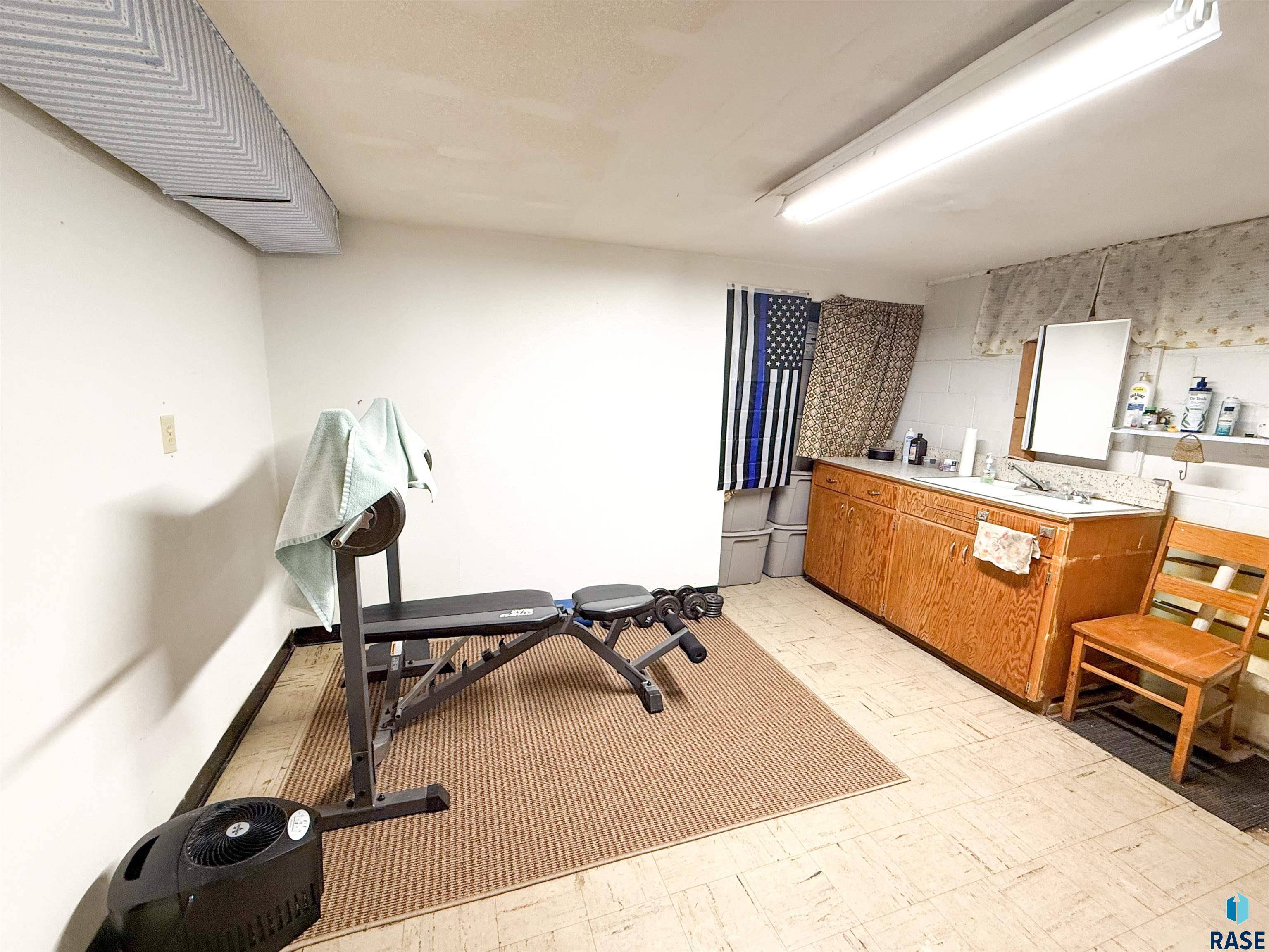 321 N Olive Ave Avenue, Madison, South Dakota image 20