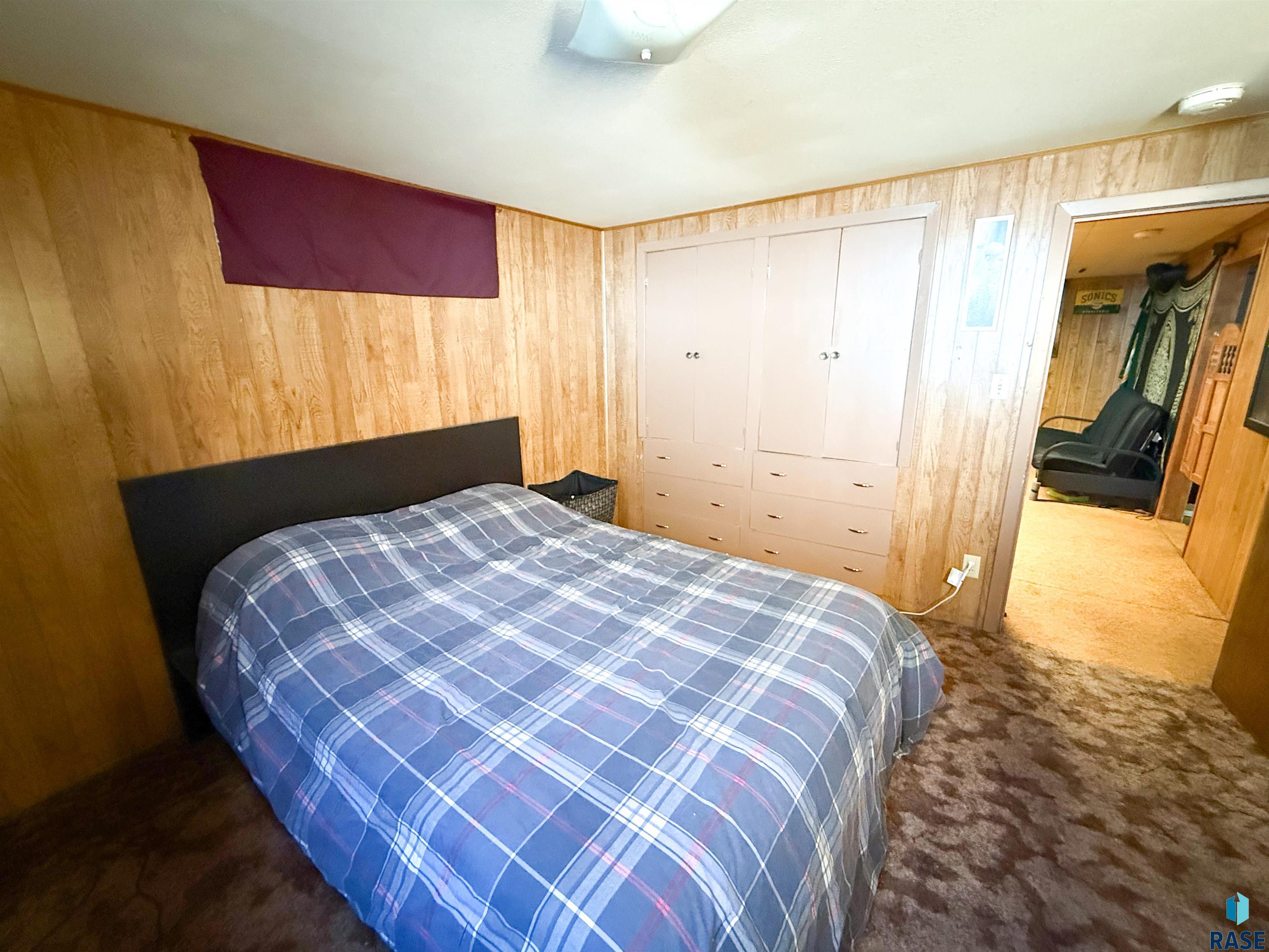 321 N Olive Ave Avenue, Madison, South Dakota image 19