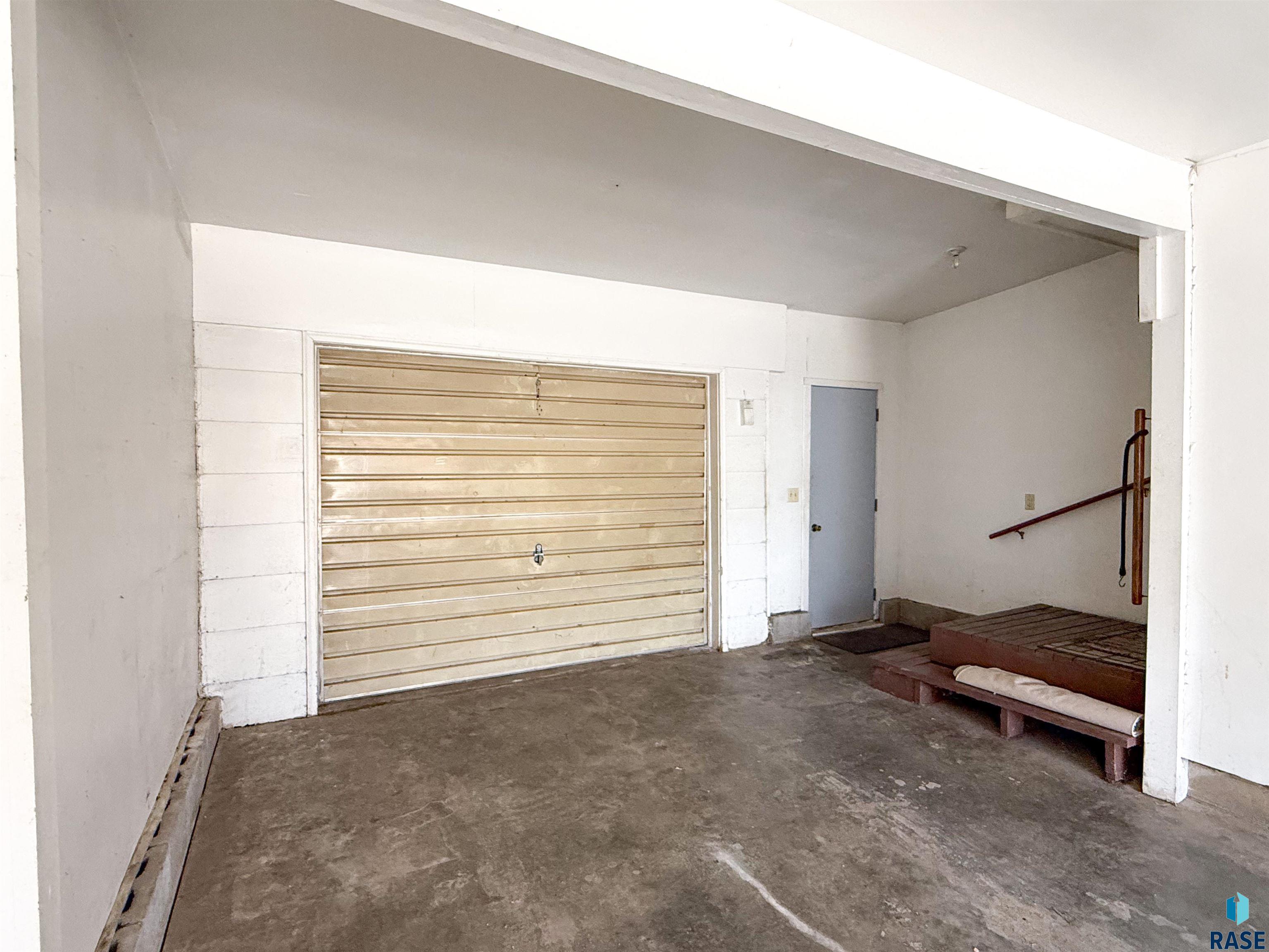321 N Olive Ave Avenue, Madison, South Dakota image 23