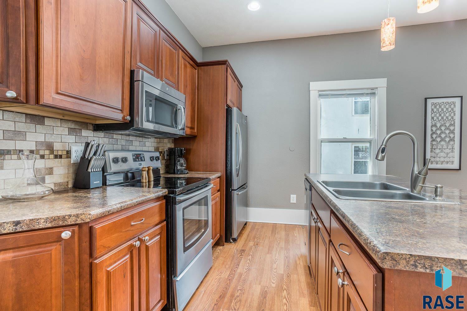 221 W 23rd St Street, Sioux Falls, New Jersey image 12