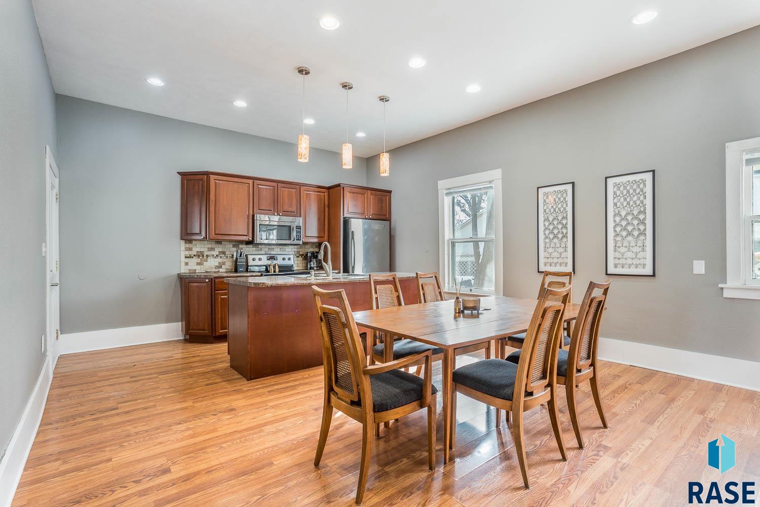 221 W 23rd St Street, Sioux Falls, New Jersey image 9