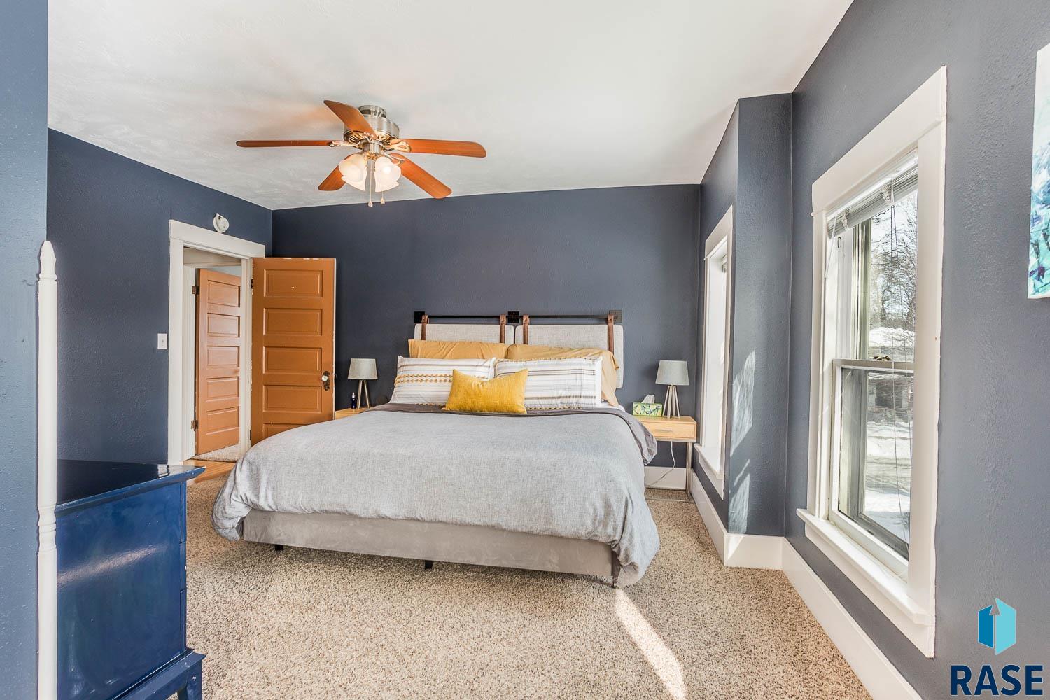 221 W 23rd St Street, Sioux Falls, New Jersey image 14