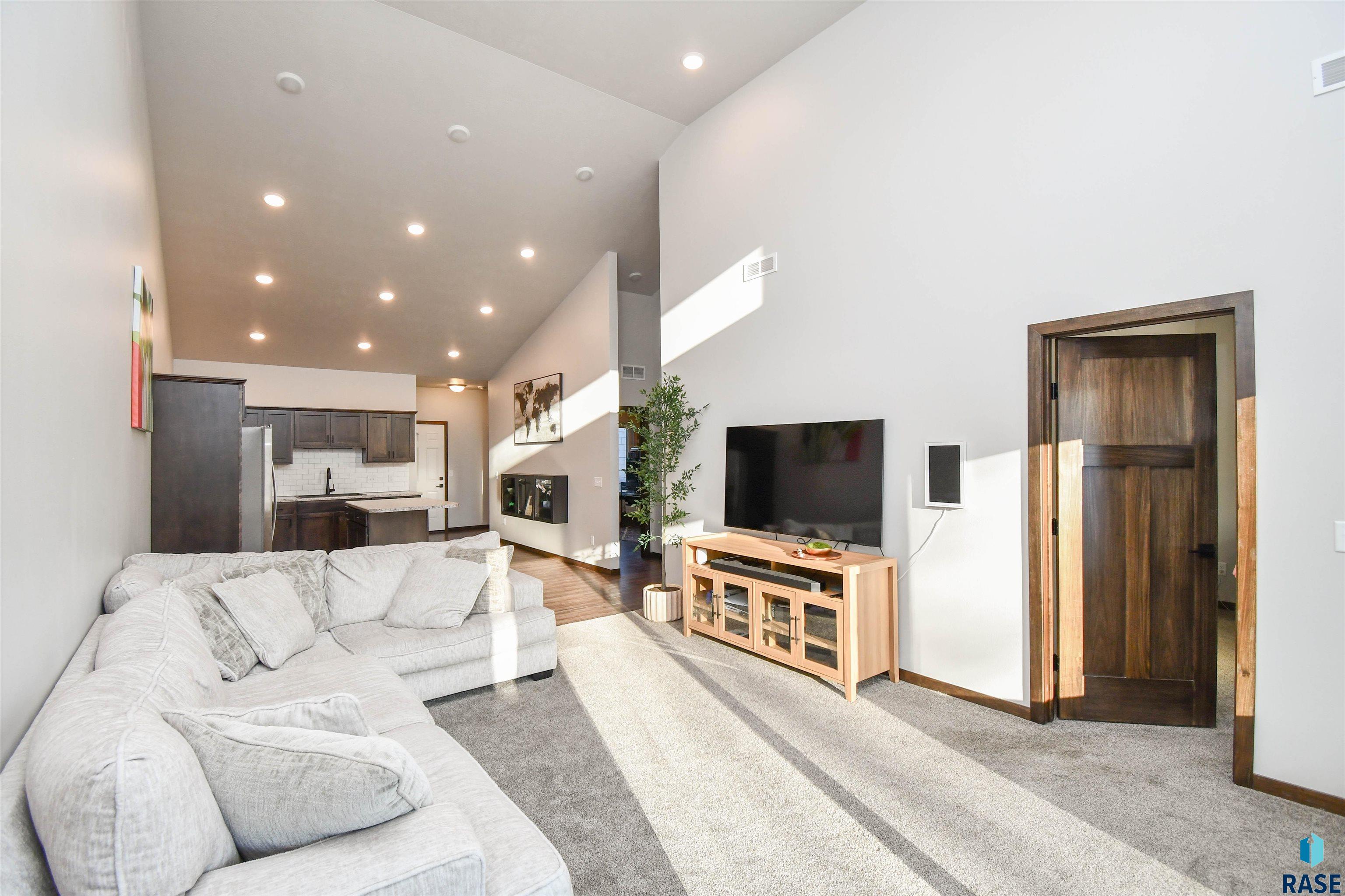2904 S Broek Dr Drive, Sioux Falls, South Dakota image 5