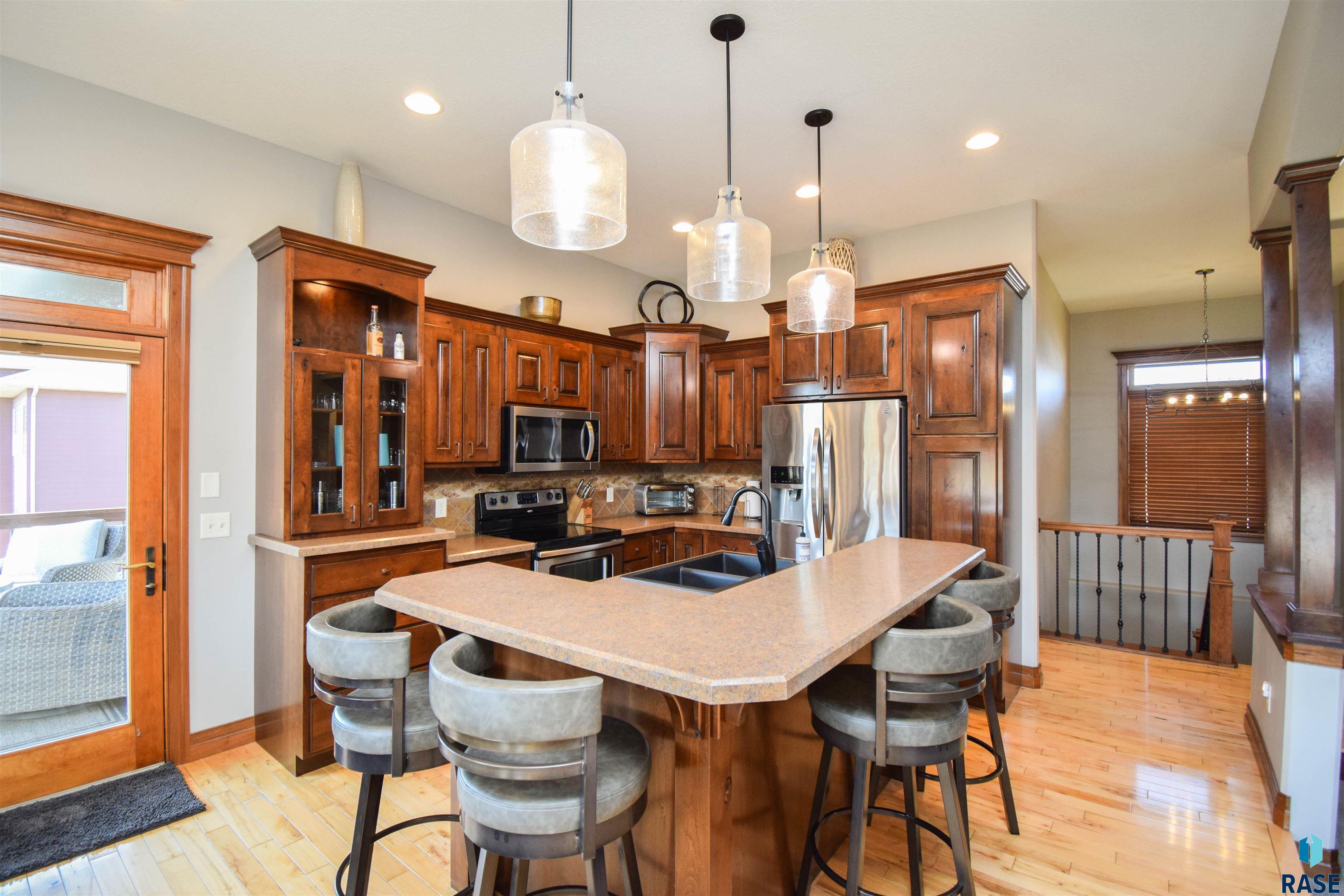 2204 S Silverthorne Ave Avenue, Sioux Falls, New Jersey image 2