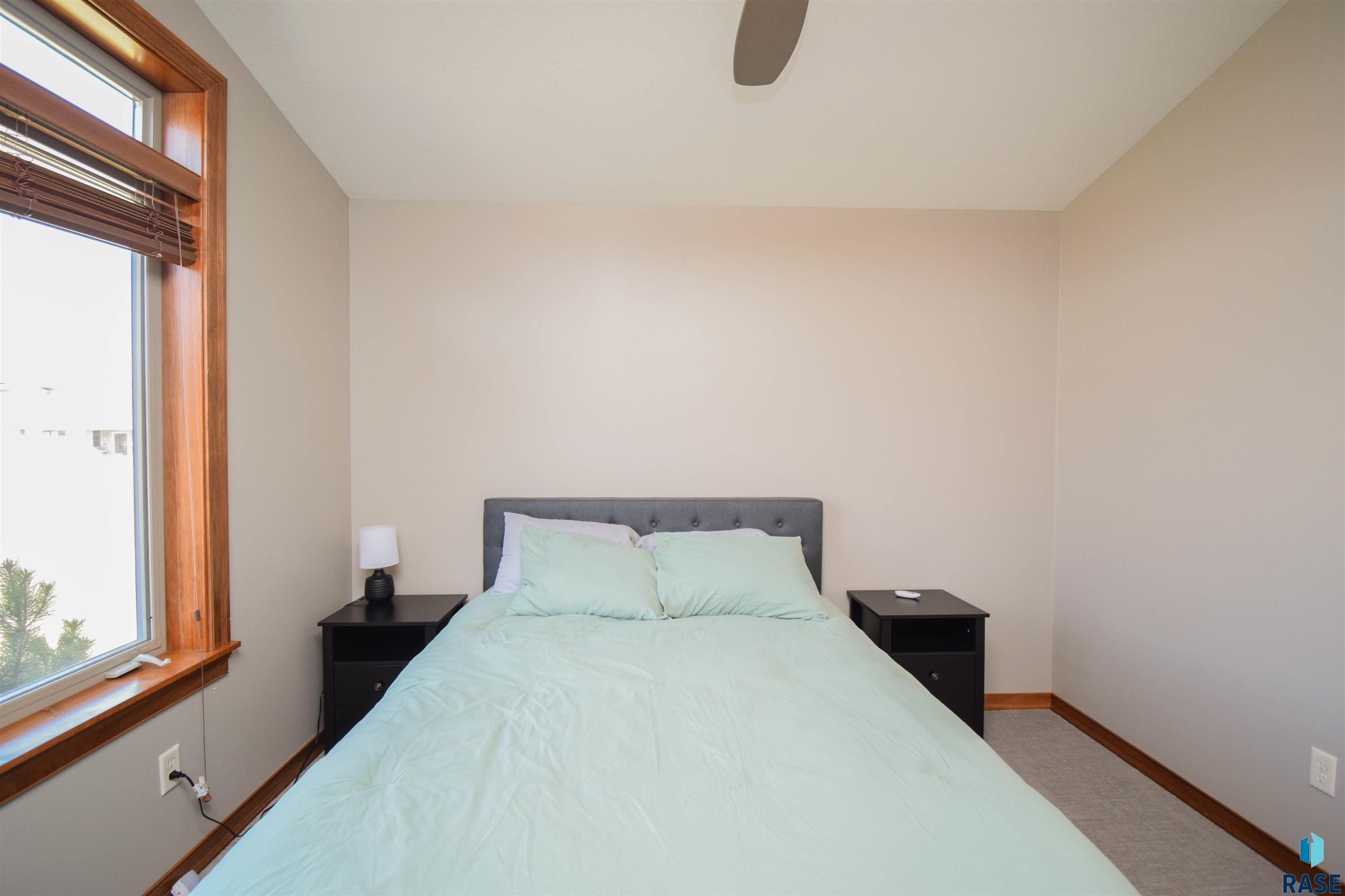 2204 S Silverthorne Ave Avenue, Sioux Falls, New Jersey image 31