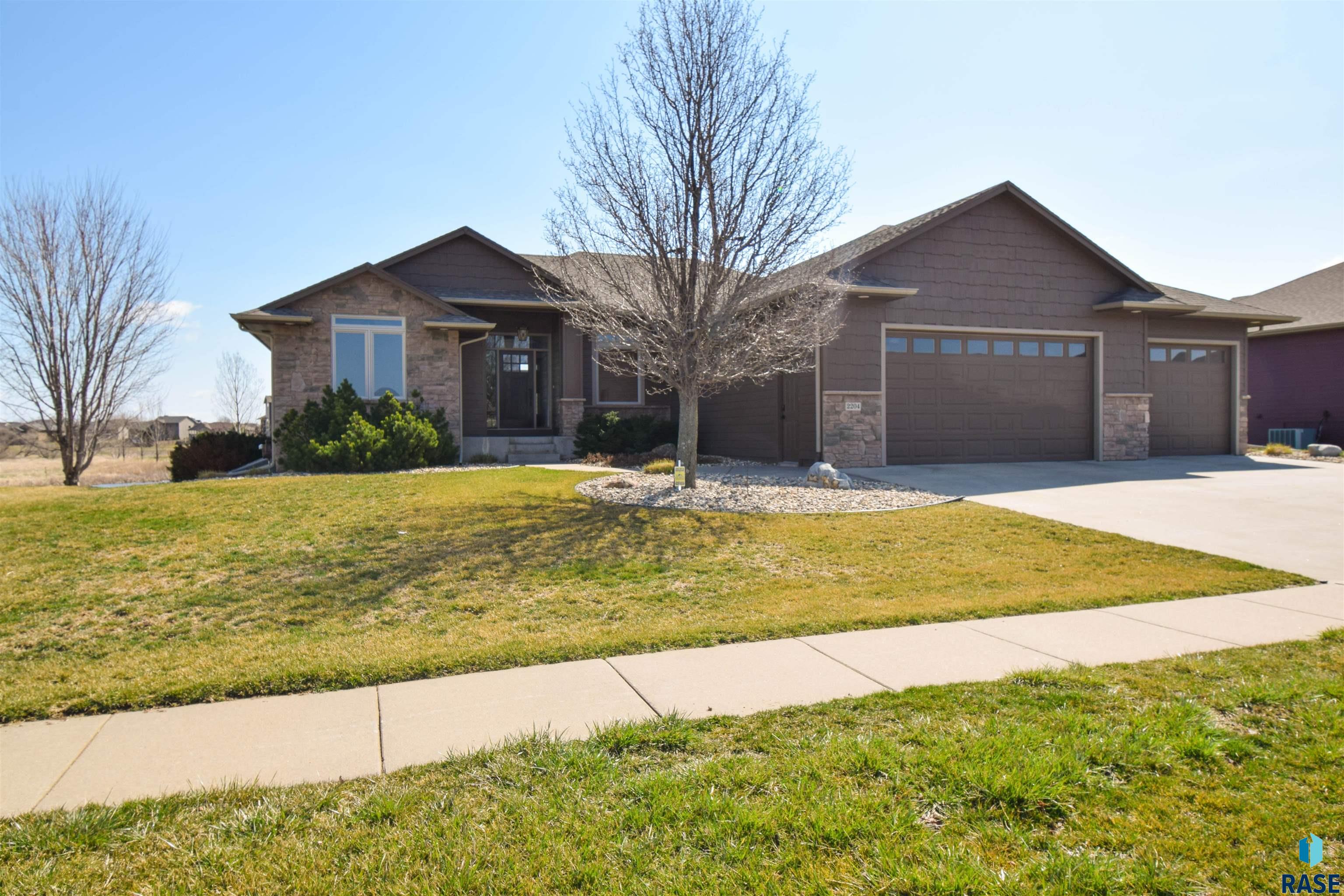 2204 S Silverthorne Ave Avenue, Sioux Falls, New Jersey image 1