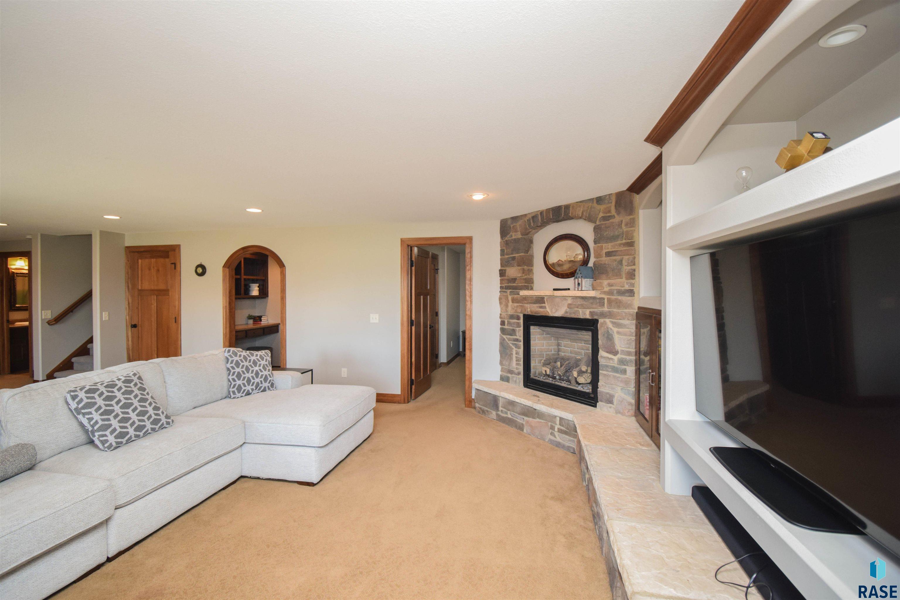 2204 S Silverthorne Ave Avenue, Sioux Falls, New Jersey image 41