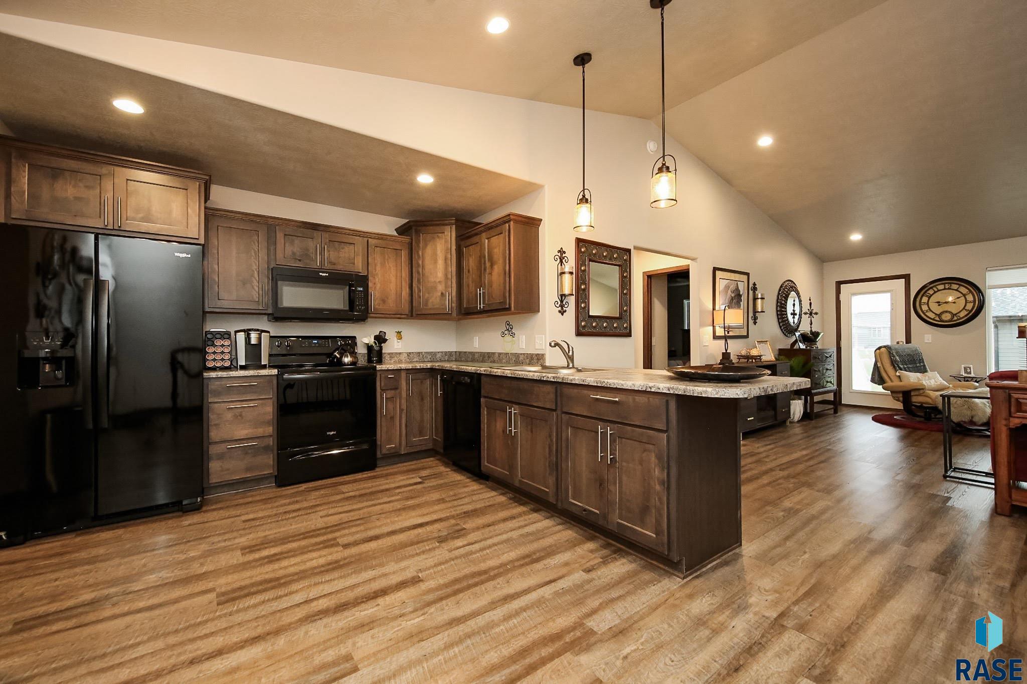 2720 E Sunburst Dr Drive, Brandon, South Dakota image 8