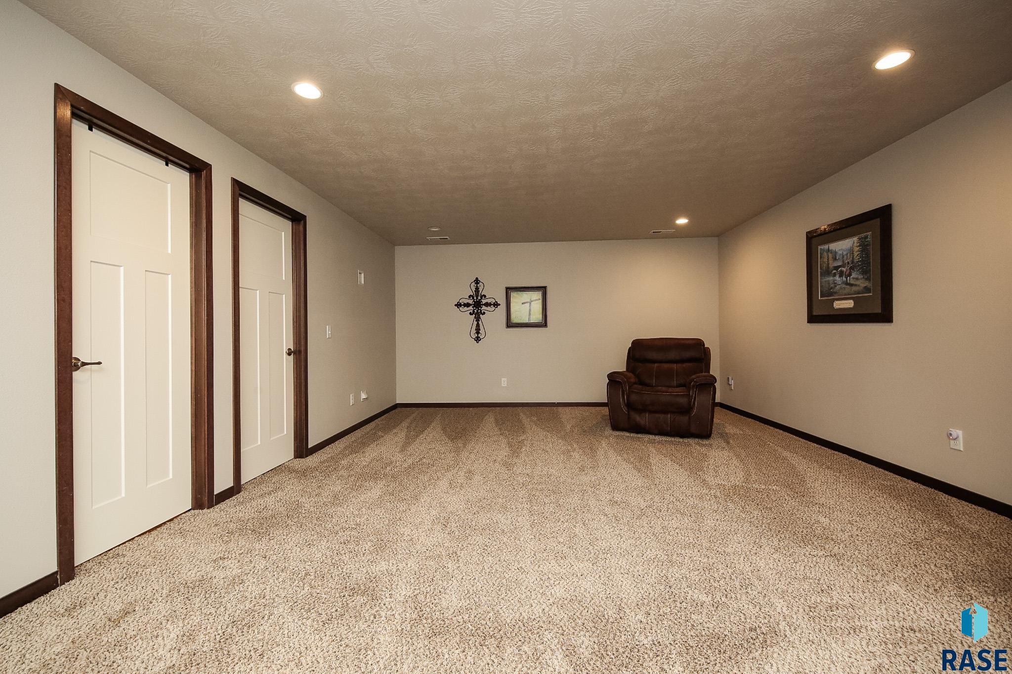 2720 E Sunburst Dr Drive, Brandon, South Dakota image 23