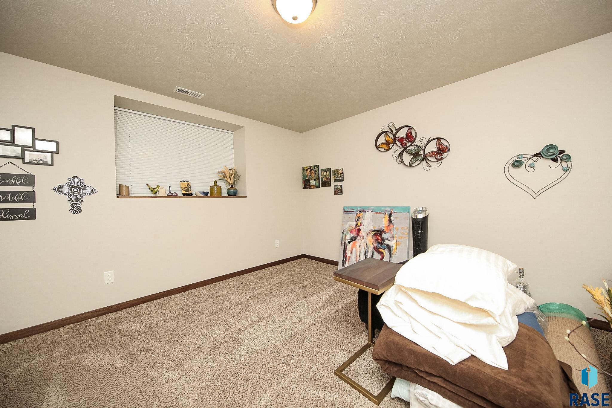2720 E Sunburst Dr Drive, Brandon, South Dakota image 25