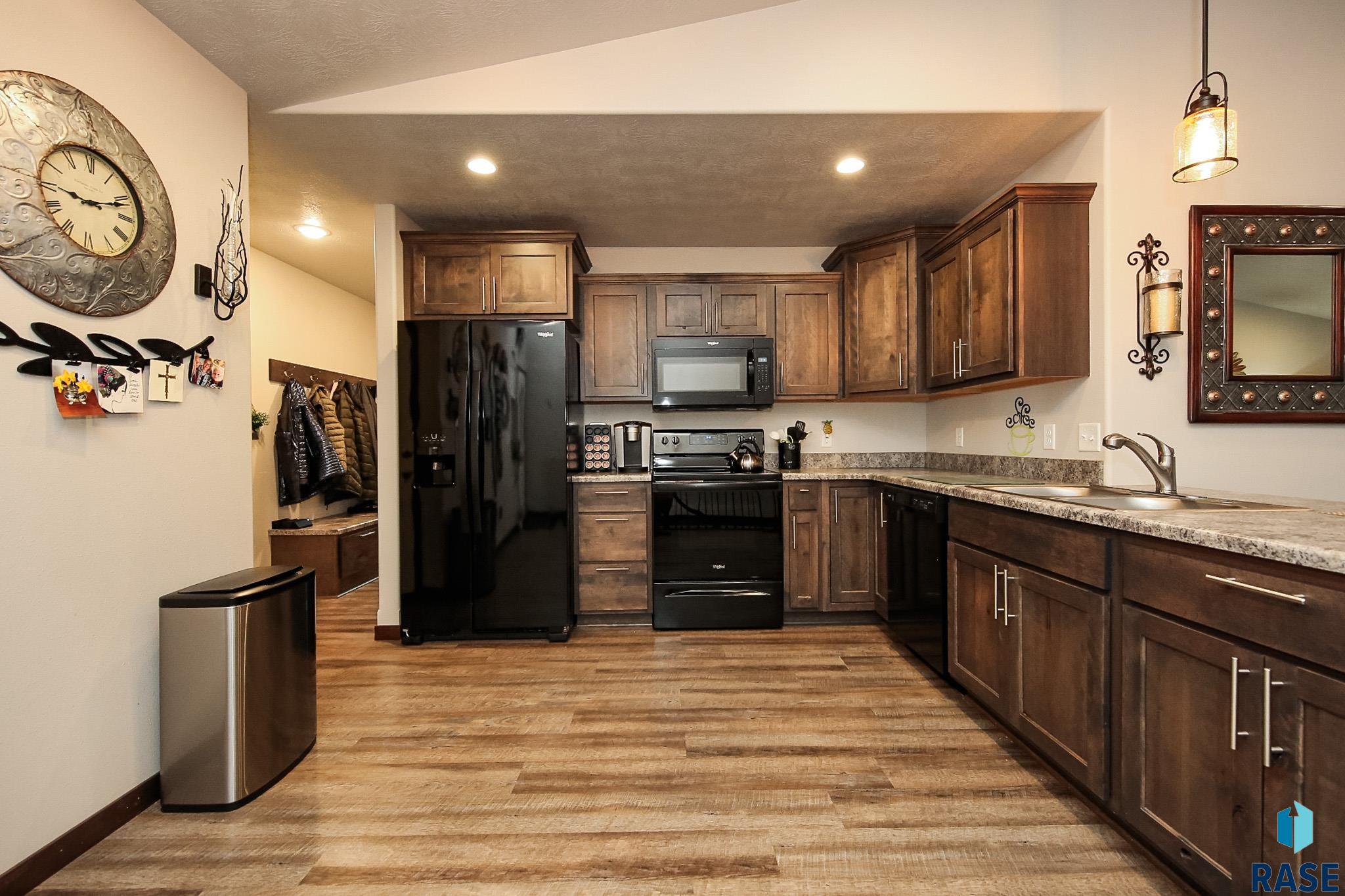 2720 E Sunburst Dr Drive, Brandon, South Dakota image 7