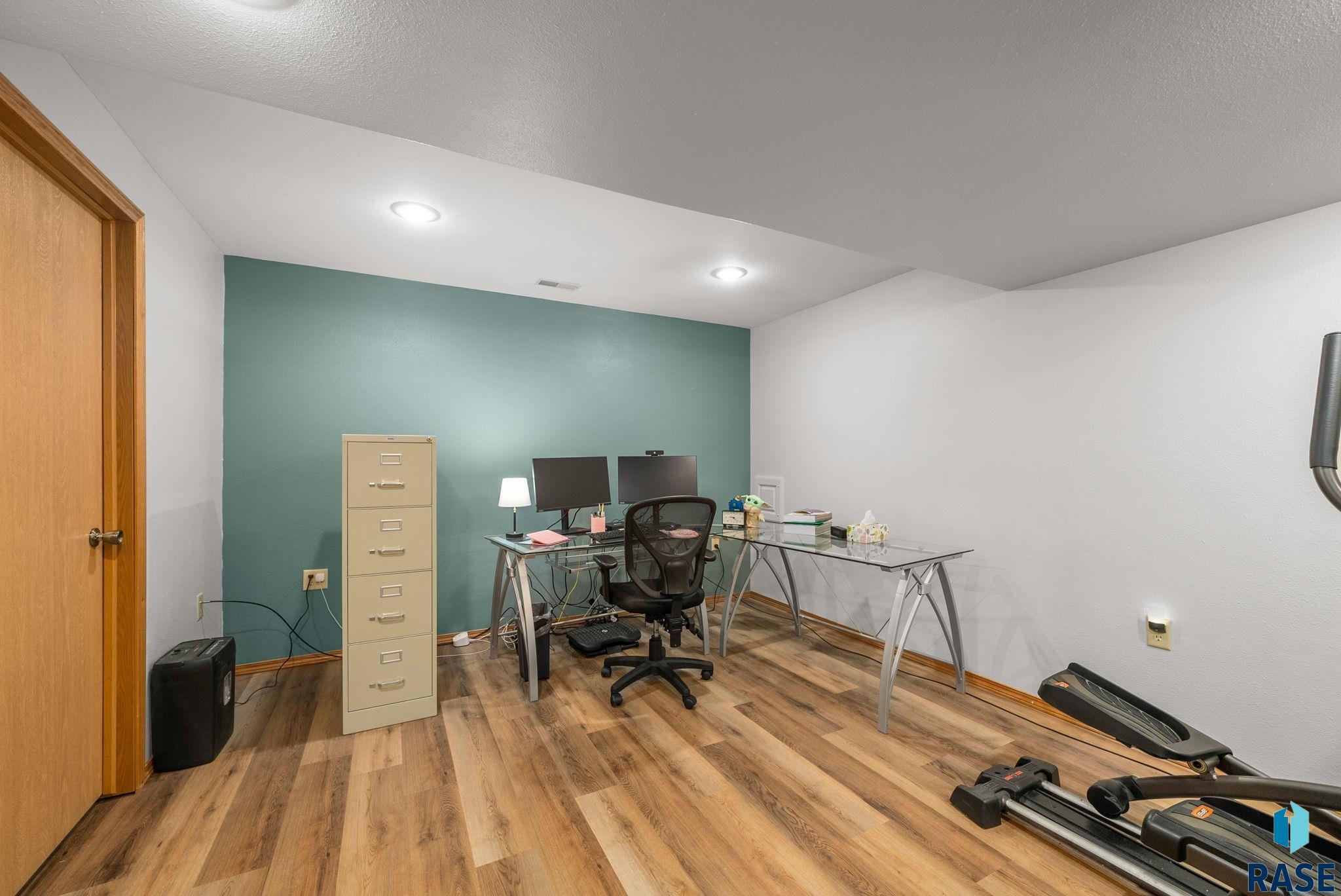 5215 E Belmont St Street, Sioux Falls, New Jersey image 25