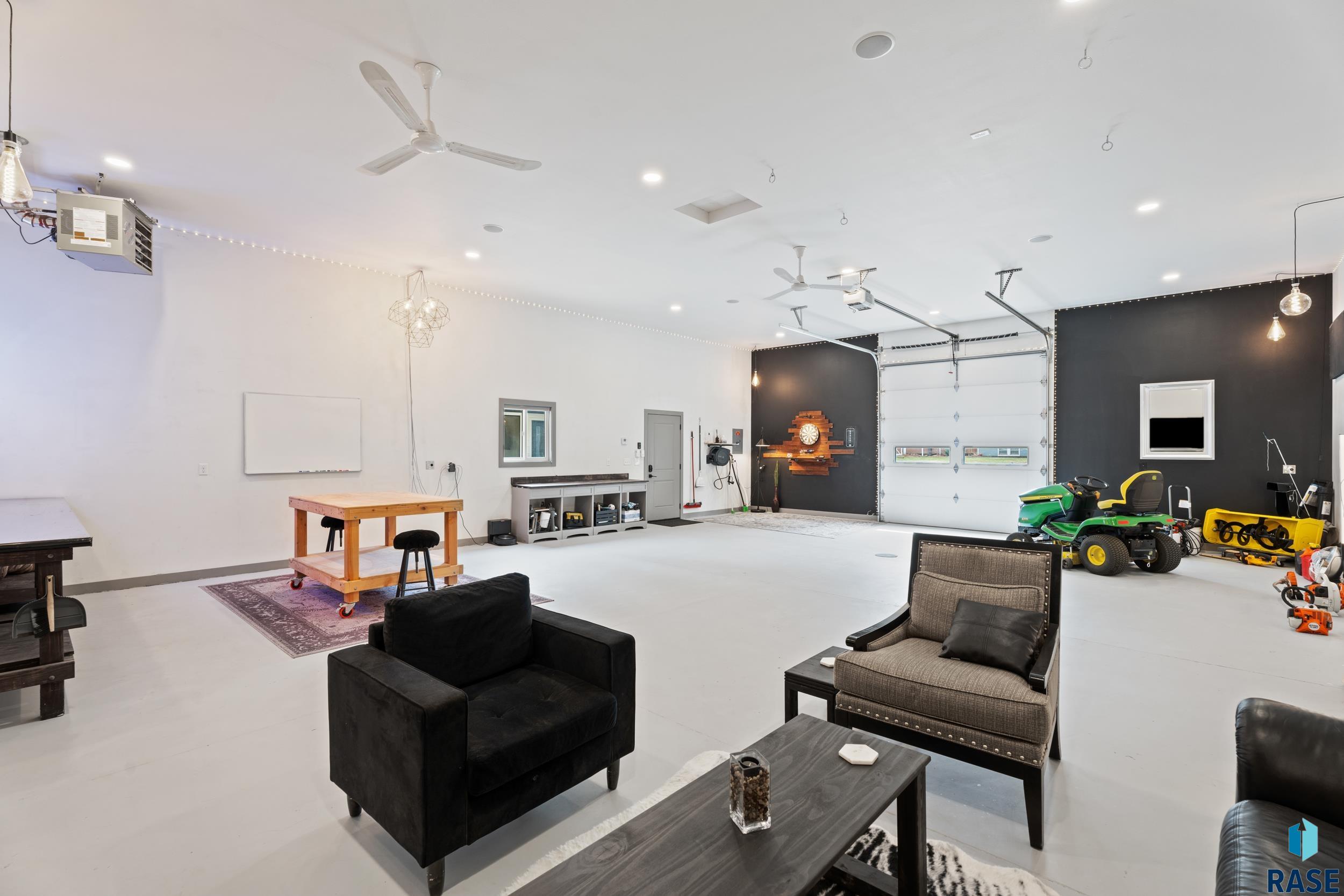 8118 W 42nd St Street, Sioux Falls, New Jersey image 47