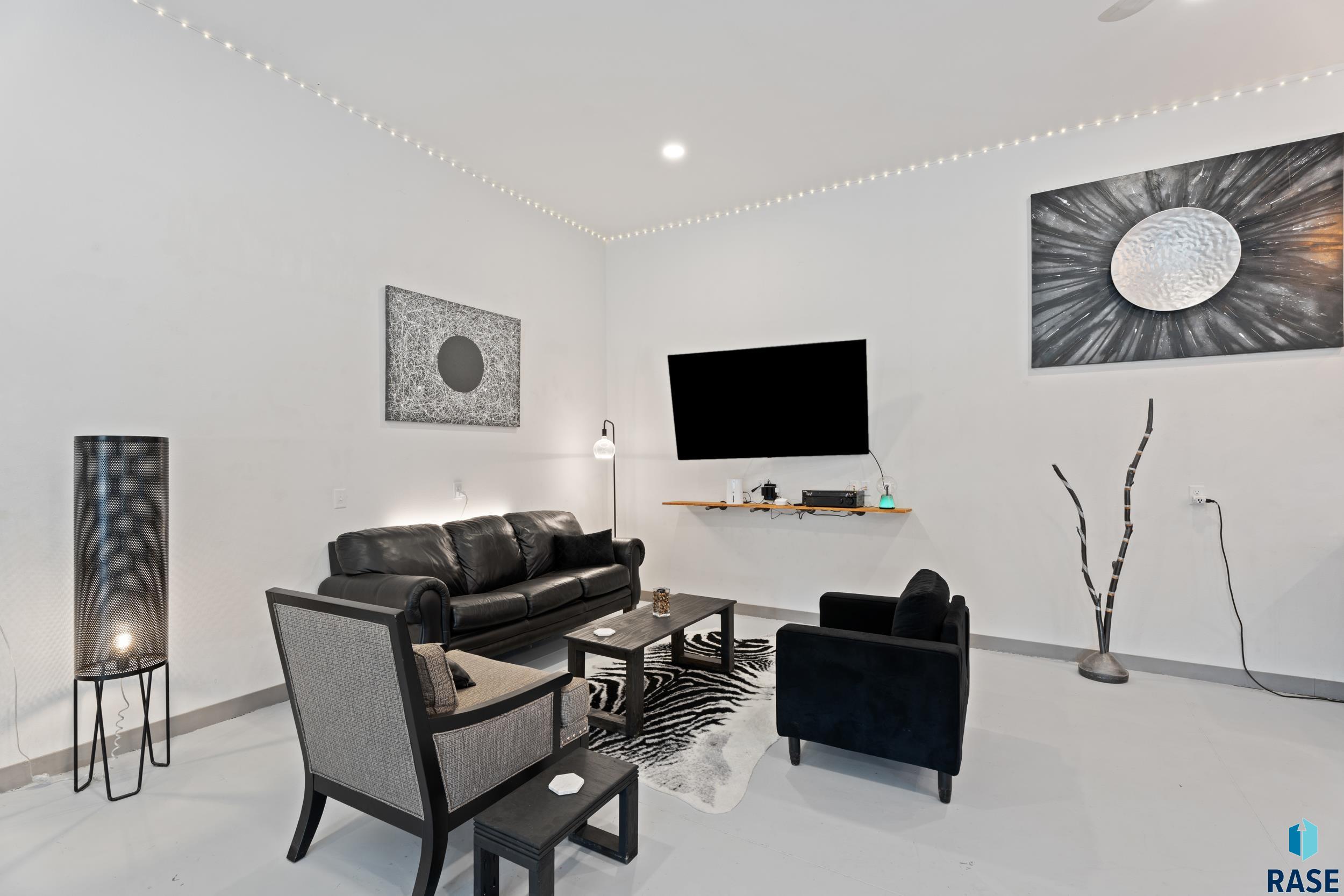 8118 W 42nd St Street, Sioux Falls, New Jersey image 46