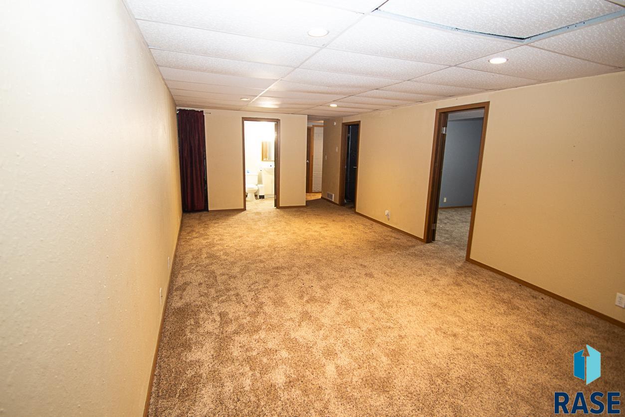 717 SW 2nd St Street, Madison, South Dakota image 16