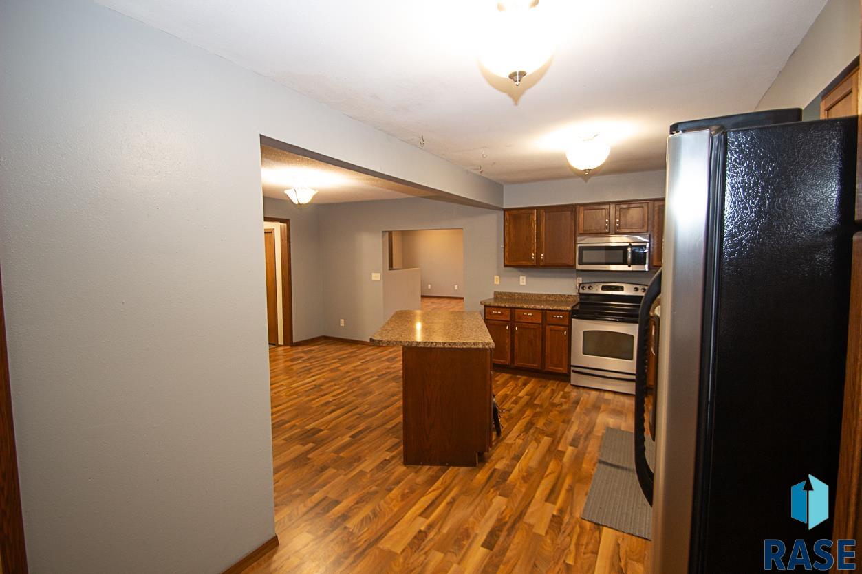 717 SW 2nd St Street, Madison, South Dakota image 6