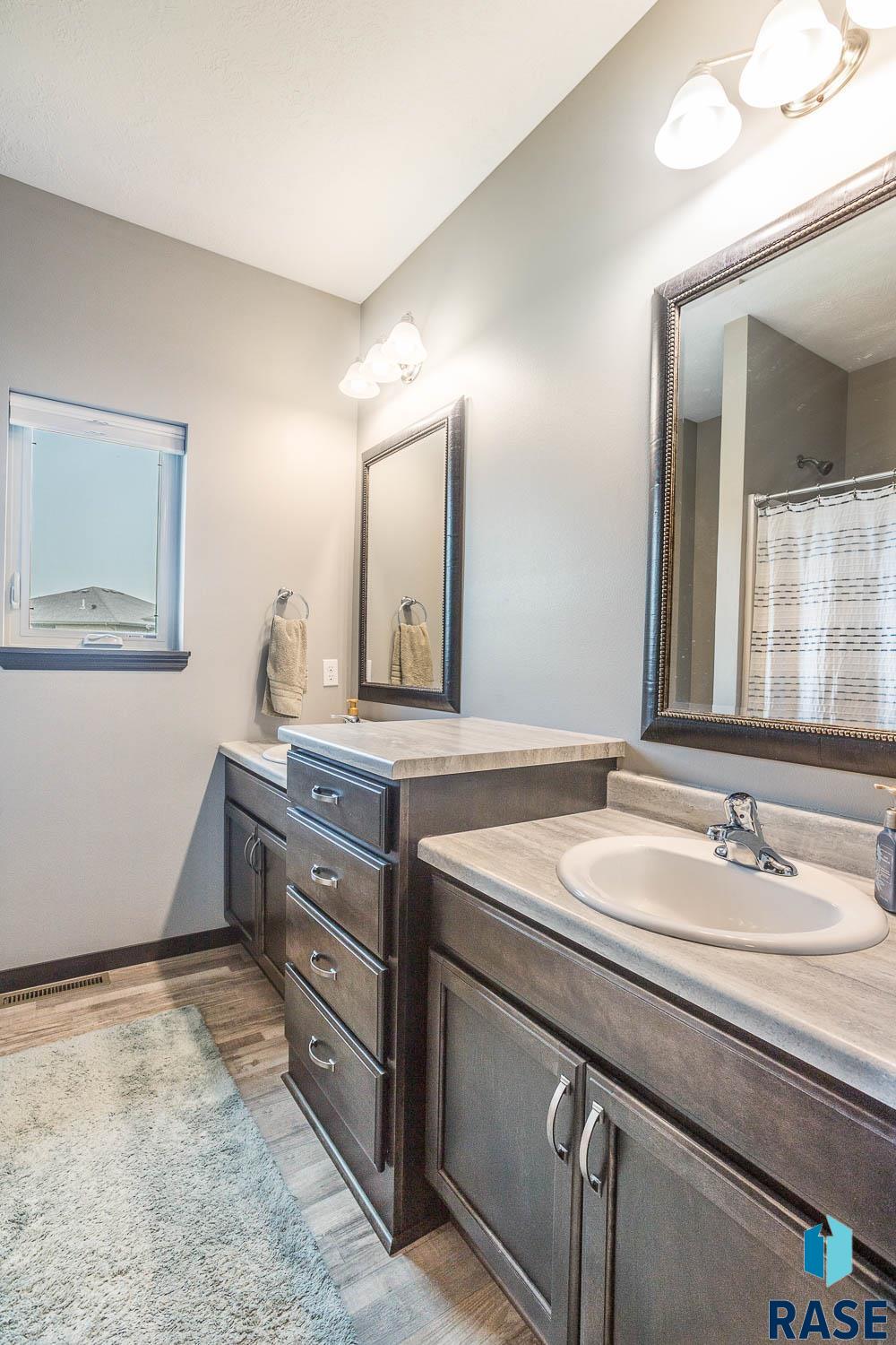 2604 S Ronell Cir Circle, Sioux Falls, New Jersey image 19