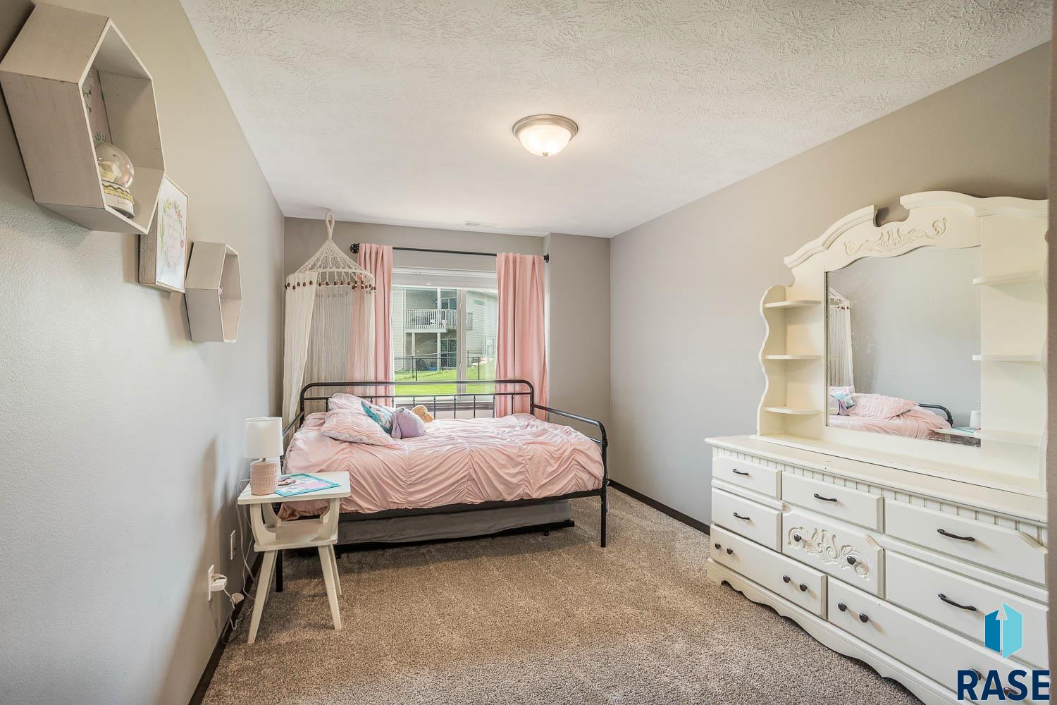 2604 S Ronell Cir Circle, Sioux Falls, New Jersey image 30