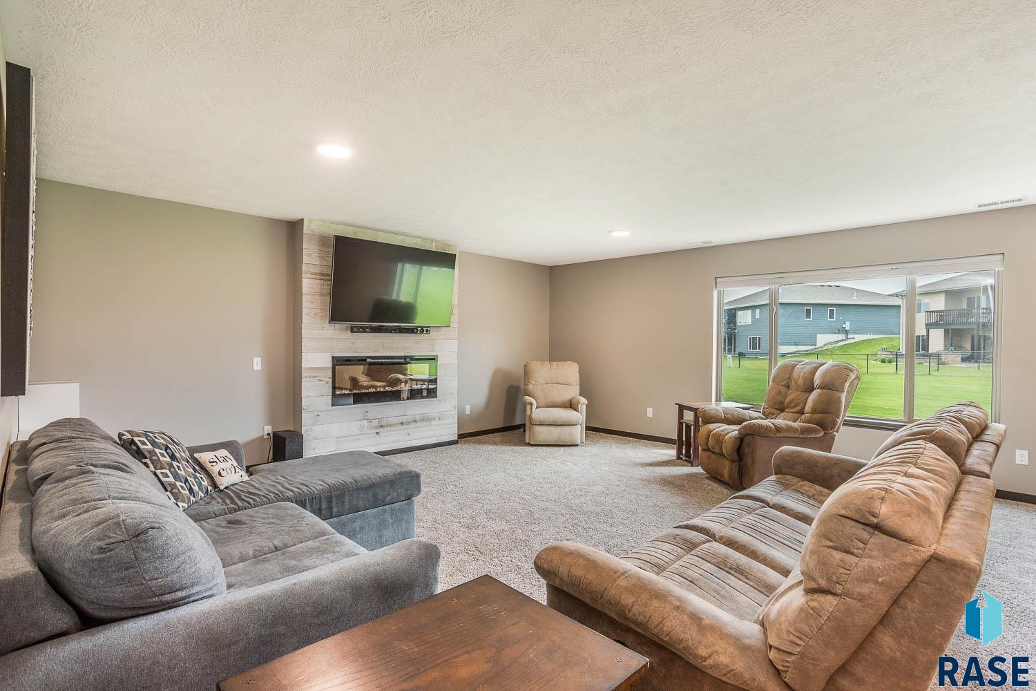2604 S Ronell Cir Circle, Sioux Falls, New Jersey image 25