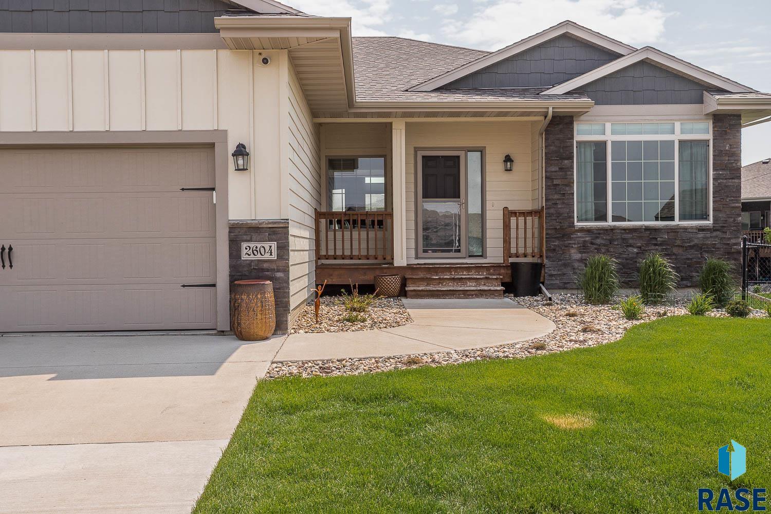 2604 S Ronell Cir Circle, Sioux Falls, New Jersey image 2