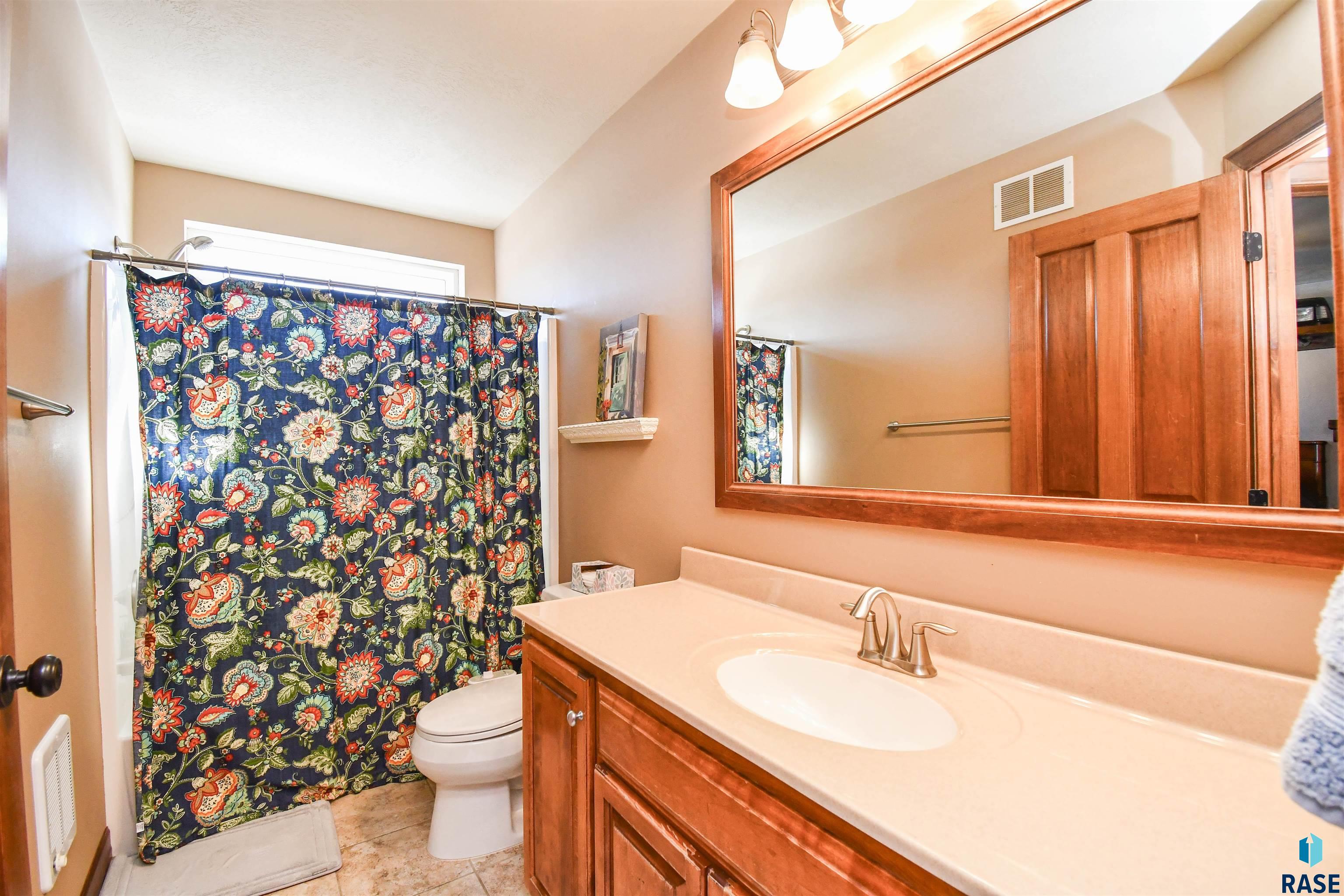1424 W Waterstone Dr Drive, Sioux Falls, South Dakota image 35