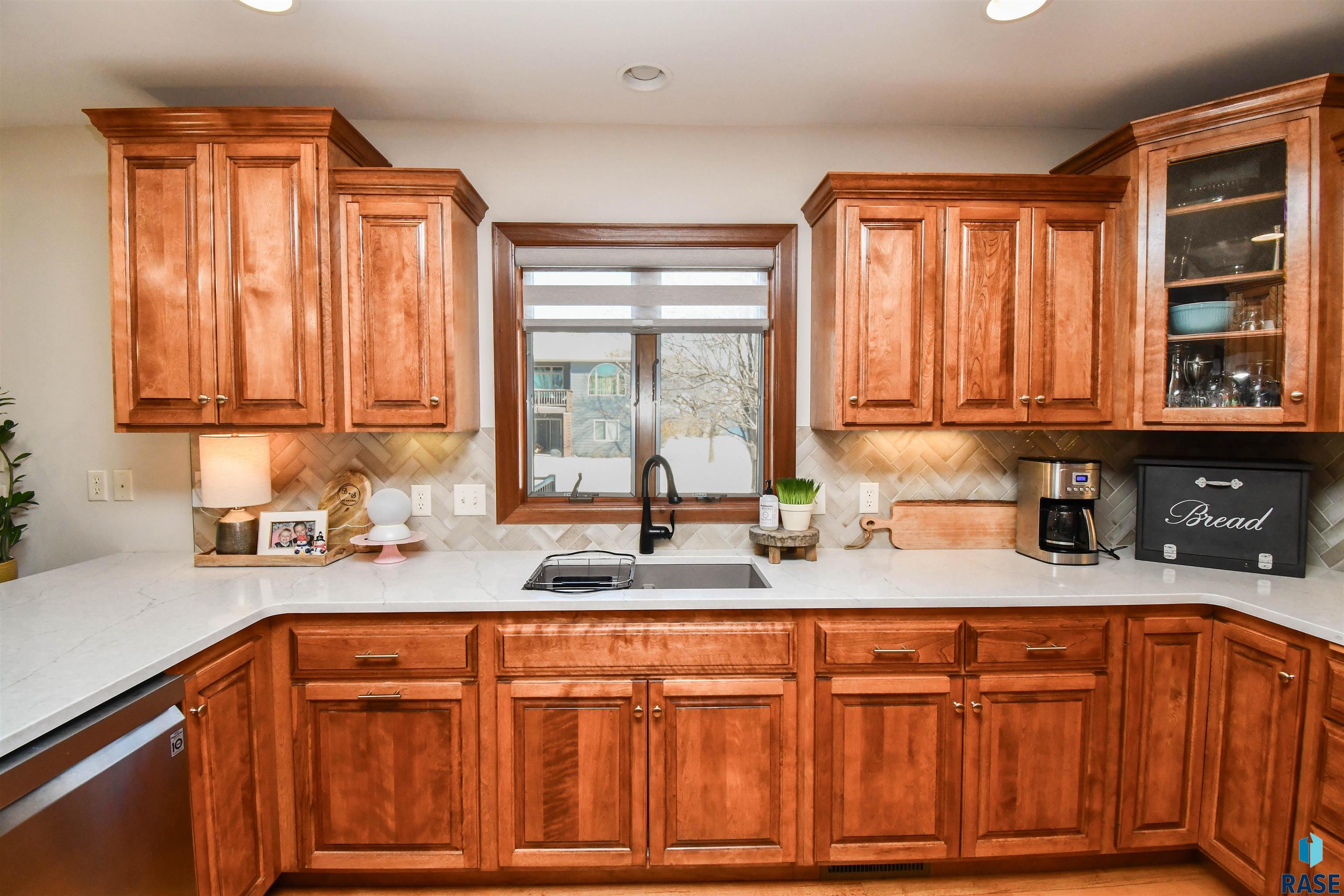 1424 W Waterstone Dr Drive, Sioux Falls, South Dakota image 12