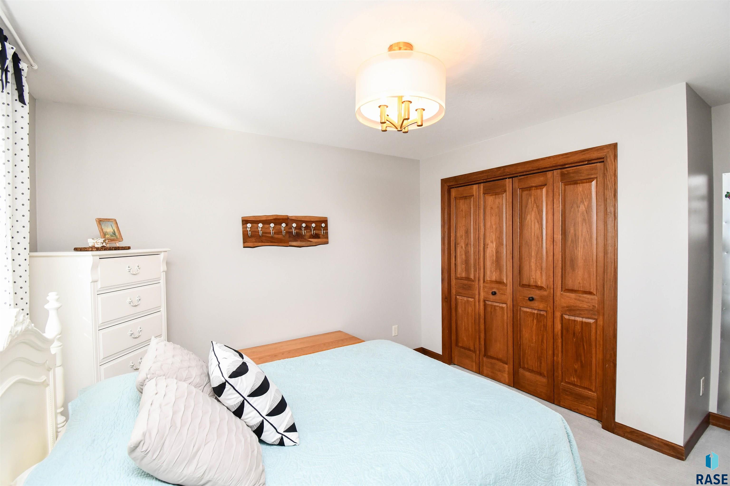 1424 W Waterstone Dr Drive, Sioux Falls, South Dakota image 34