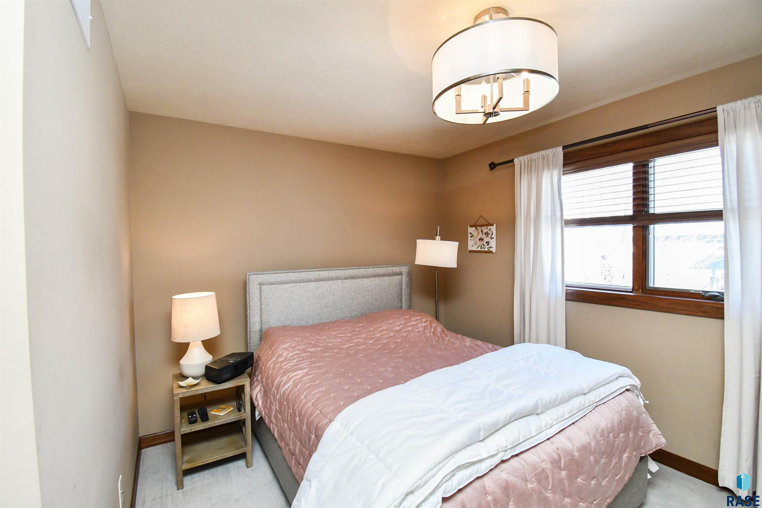 1424 W Waterstone Dr Drive, Sioux Falls, South Dakota image 36