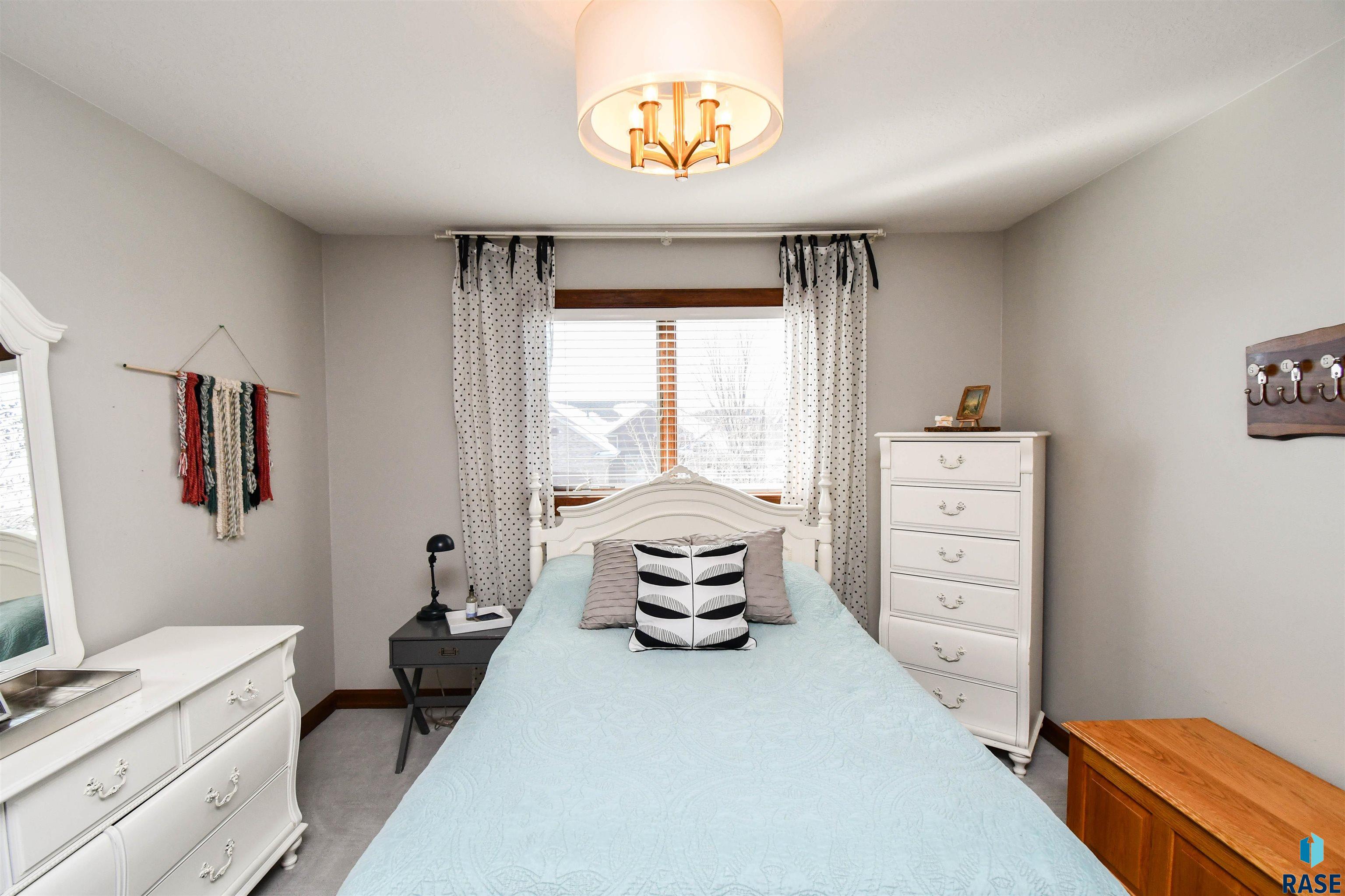 1424 W Waterstone Dr Drive, Sioux Falls, South Dakota image 32