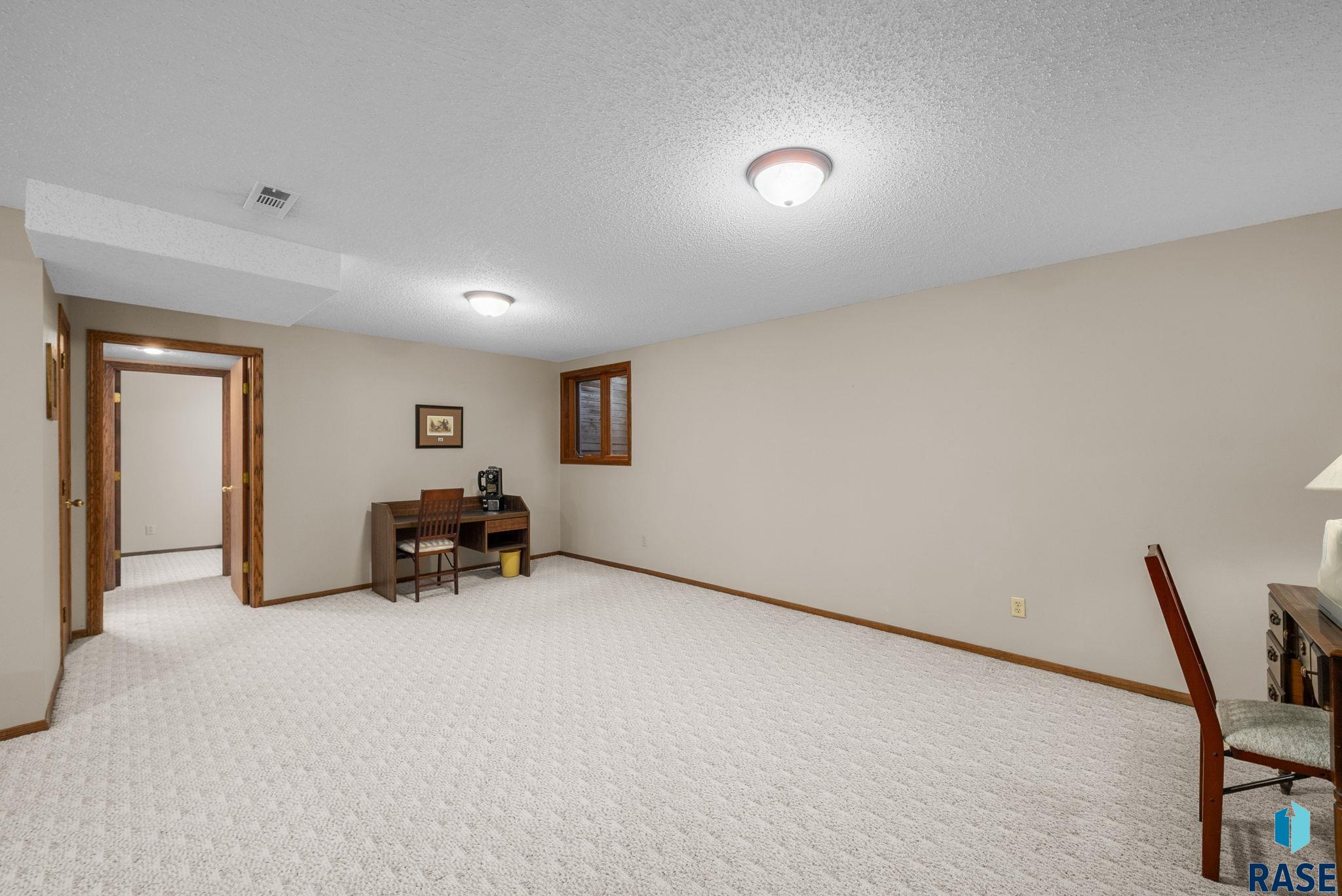 6013 W Silver Valley Dr Drive, Sioux Falls, New Jersey image 40