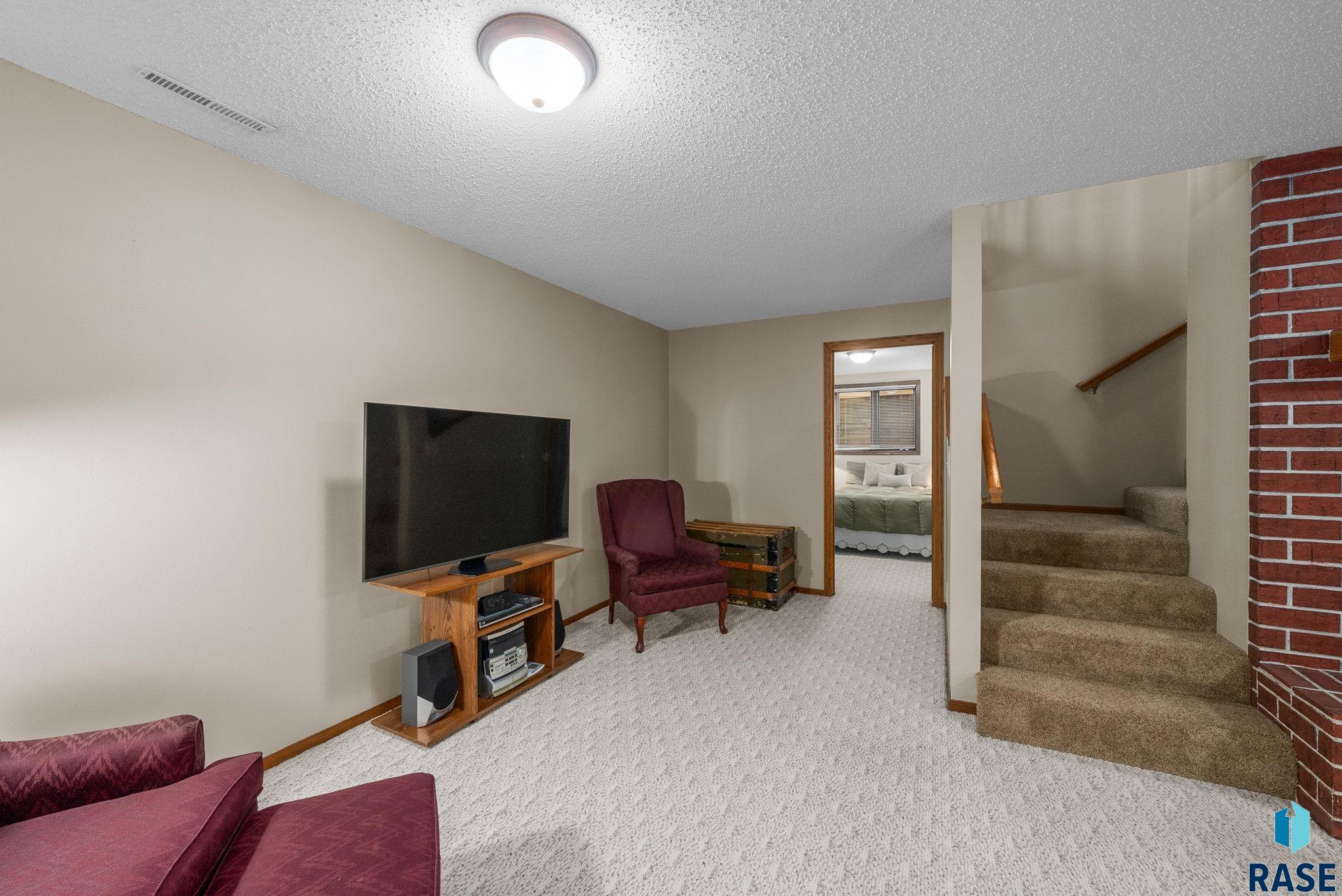 6013 W Silver Valley Dr Drive, Sioux Falls, New Jersey image 33