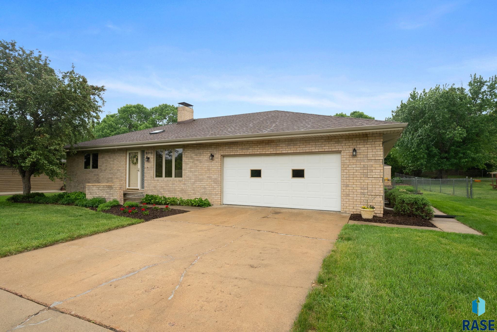 6013 W Silver Valley Dr Drive, Sioux Falls, New Jersey image 2