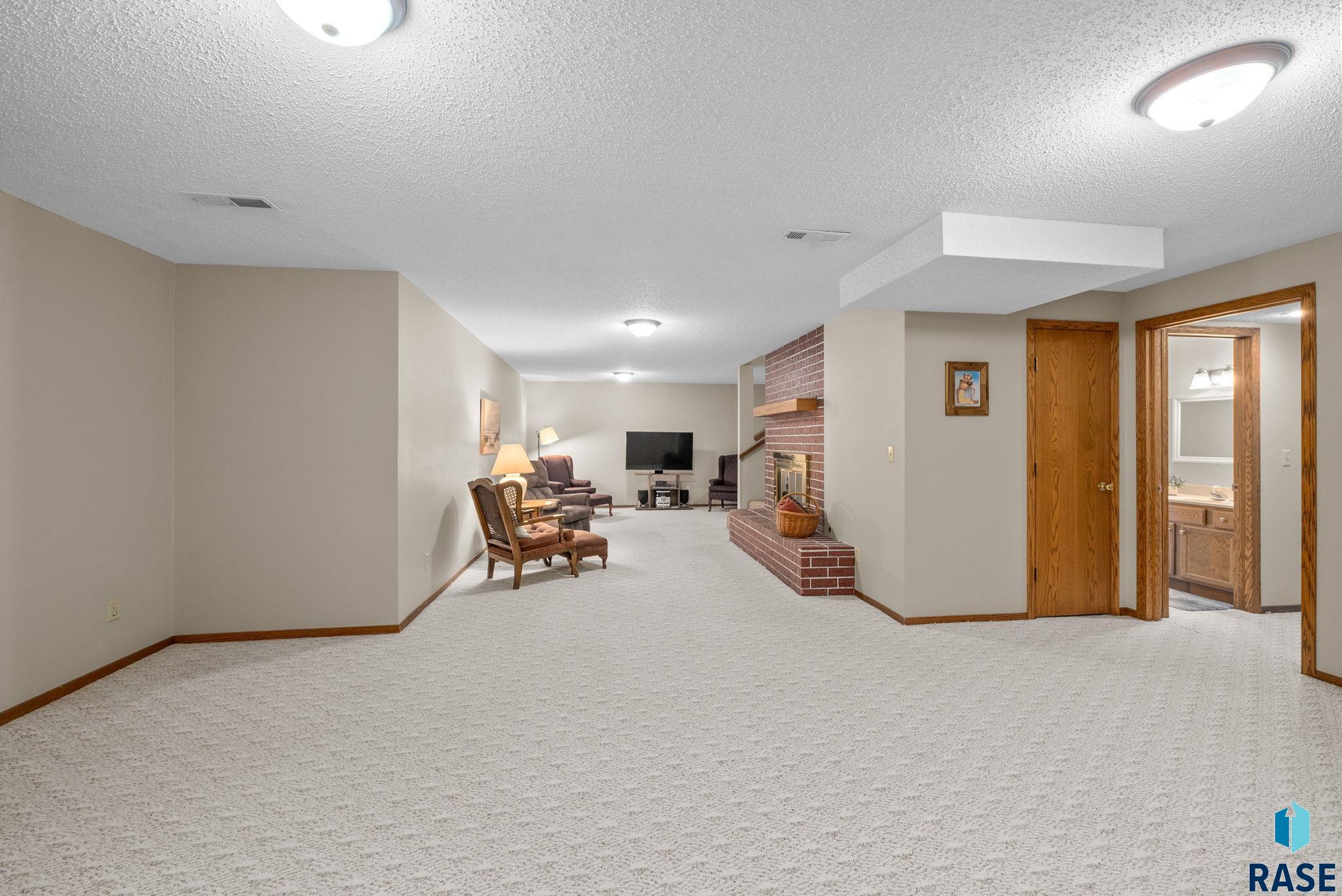 6013 W Silver Valley Dr Drive, Sioux Falls, New Jersey image 38