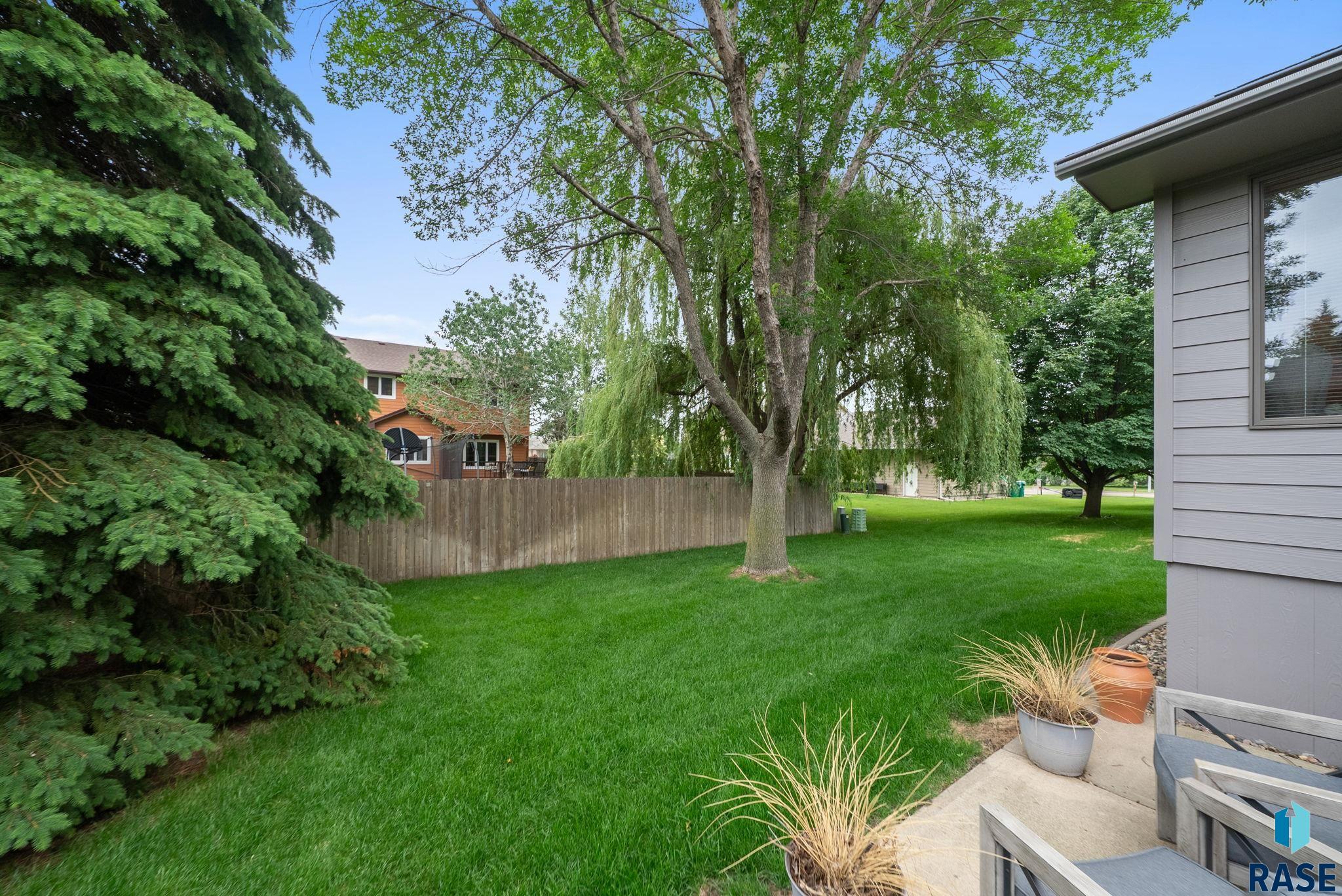 Sioux Falls, South Dakota 57103, United States, 3 Bedrooms Bedrooms, ,3 BathroomsBathrooms,Residential,Pending,148680