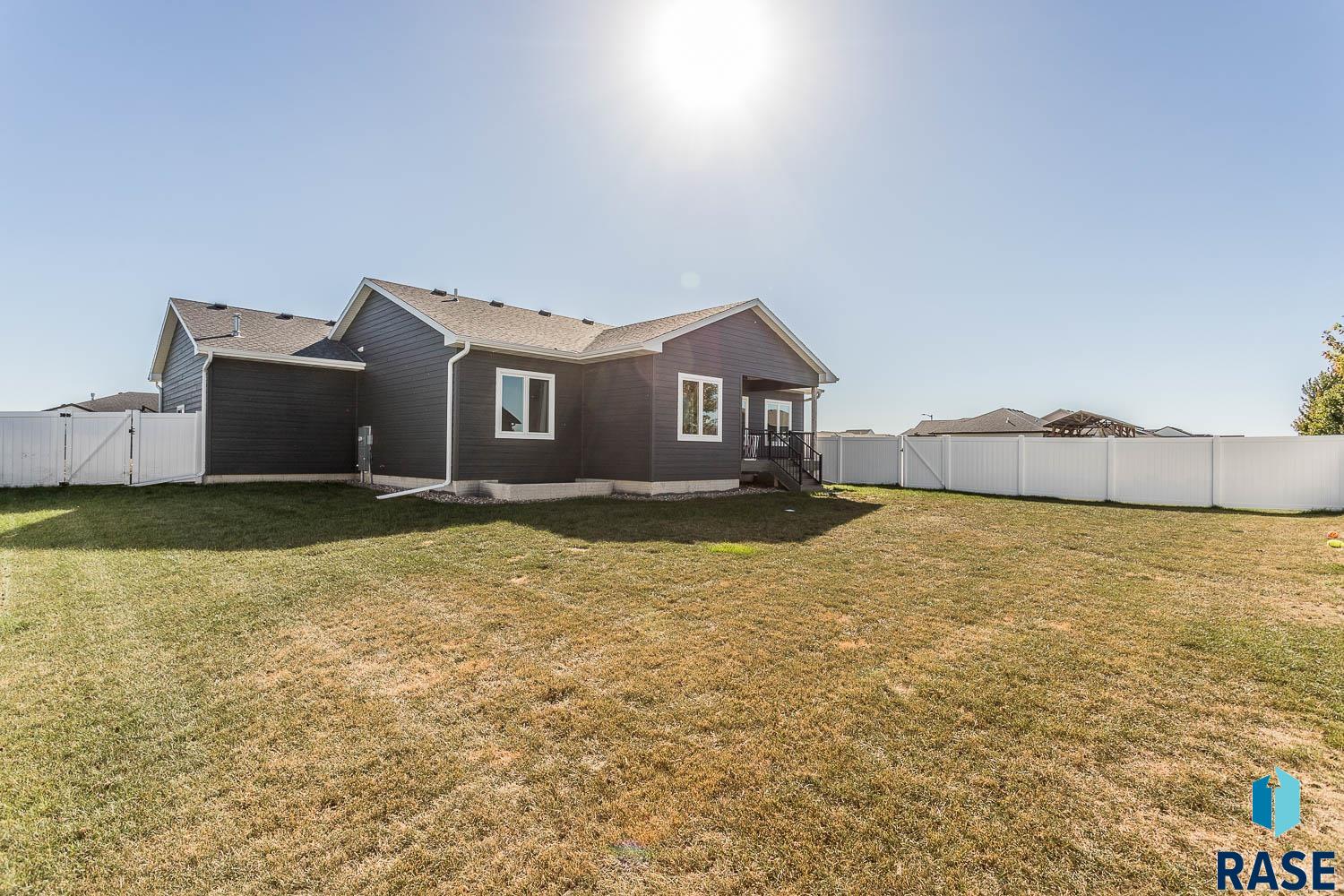 804 Johnson Creek Ct Court, Harrisburg, South Dakota image 6