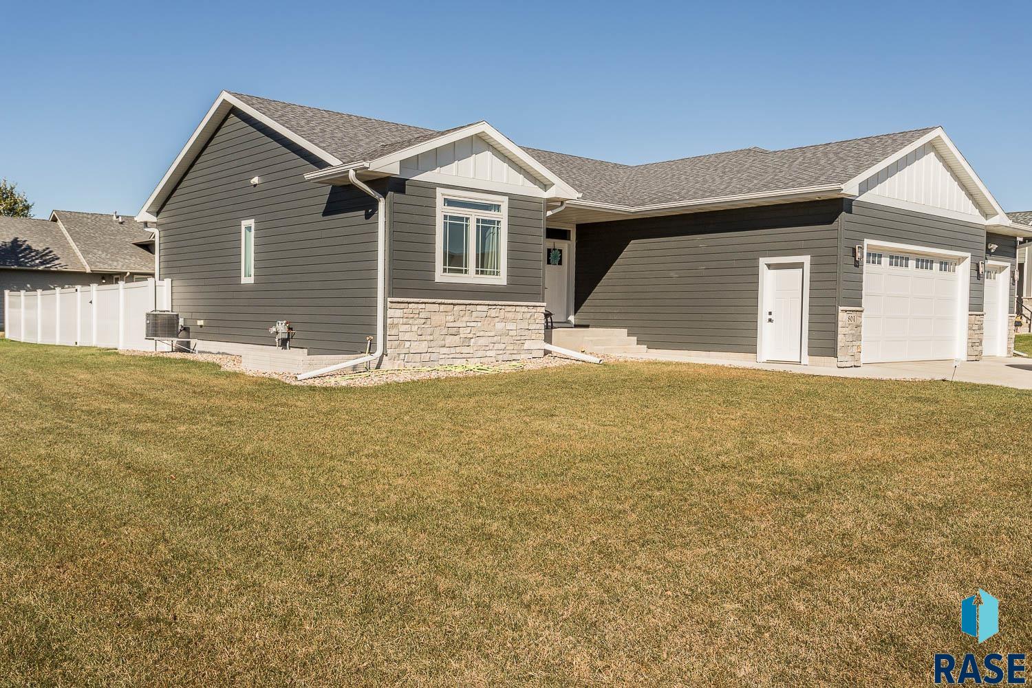 804 Johnson Creek Ct Court, Harrisburg, South Dakota image 4