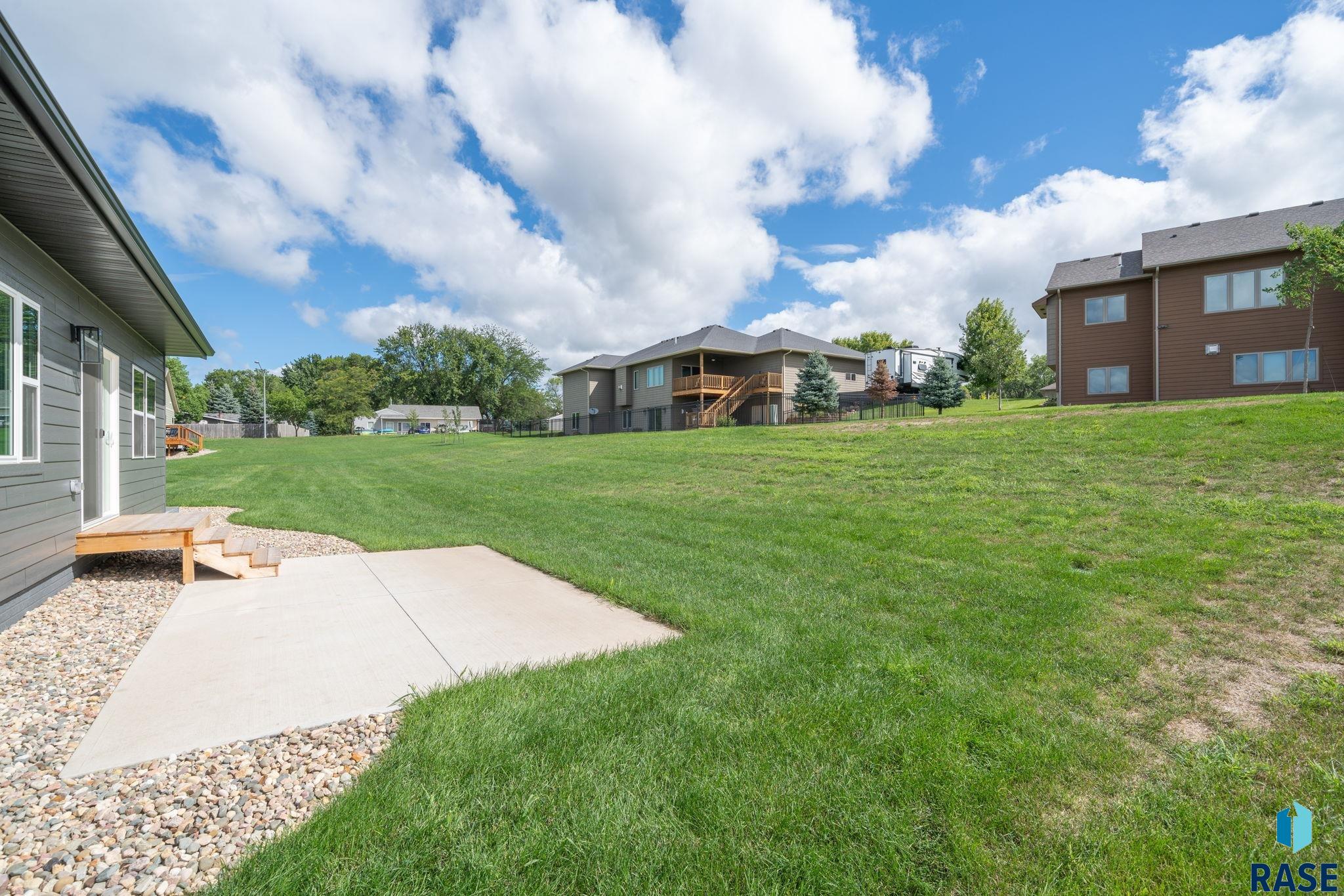 708 S 4th Cir Circle, Brandon, South Dakota image 43