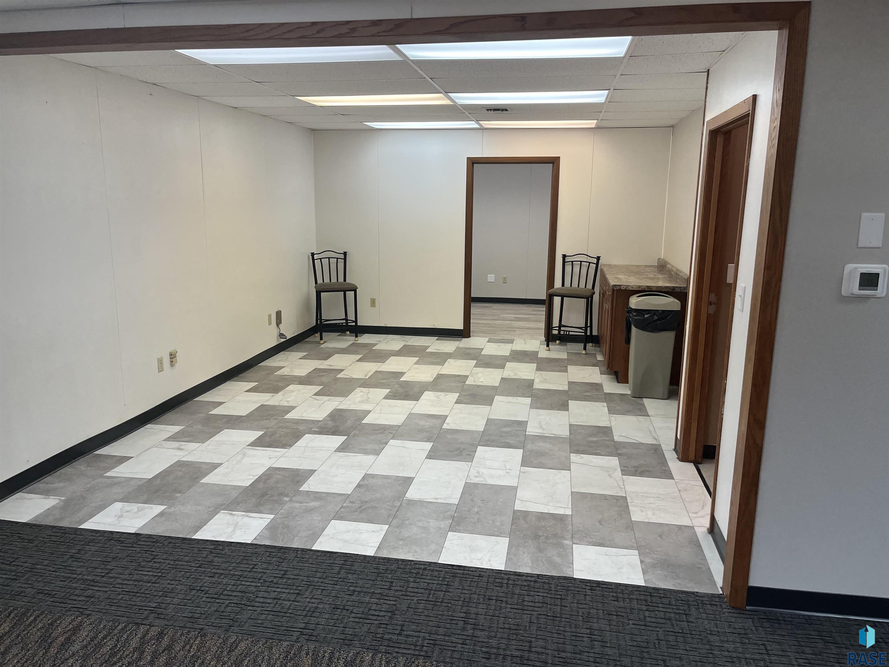Sioux Falls, South Dakota 57104, United States, ,Commercial,Active,42060