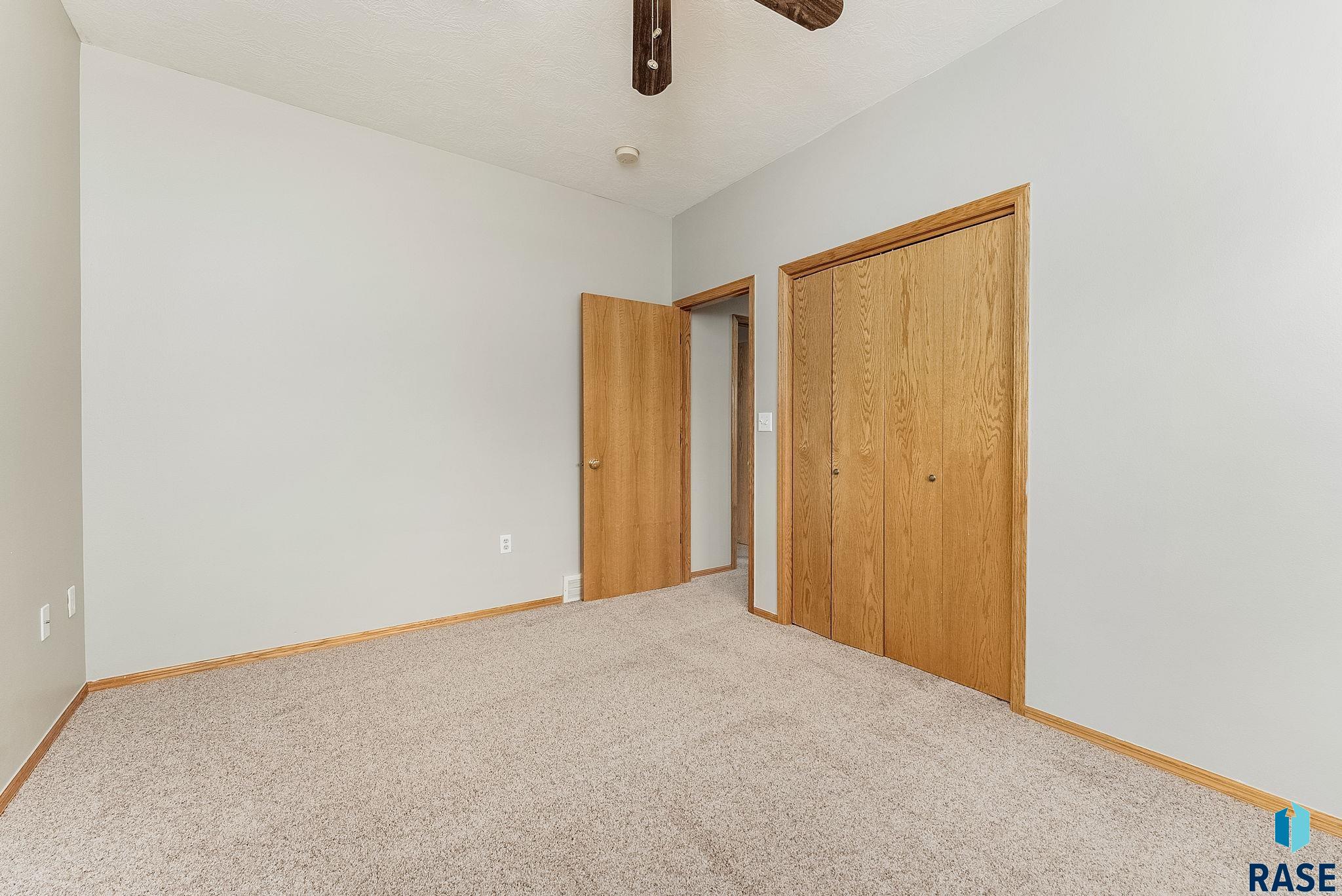 6304 S Mogen Ave Avenue, Sioux Falls, South Dakota image 18