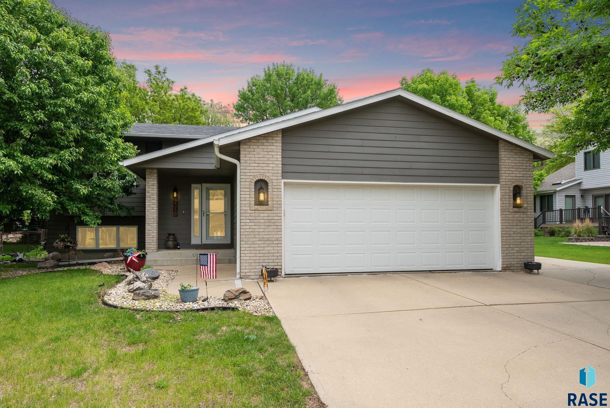 2316 S Roosevelt Ave Avenue, Sioux Falls, South Dakota image 1