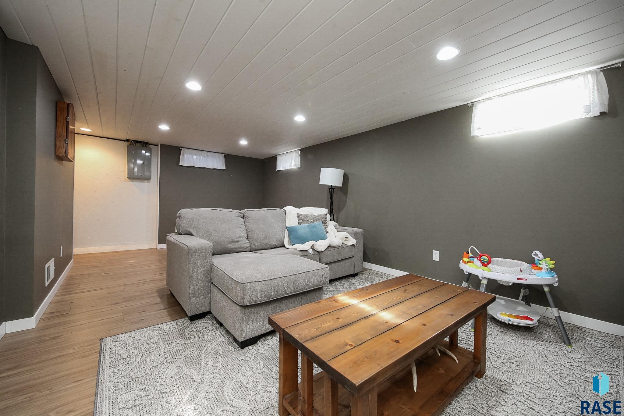 932 S Holt Ave Avenue, Sioux Falls, South Dakota image 22