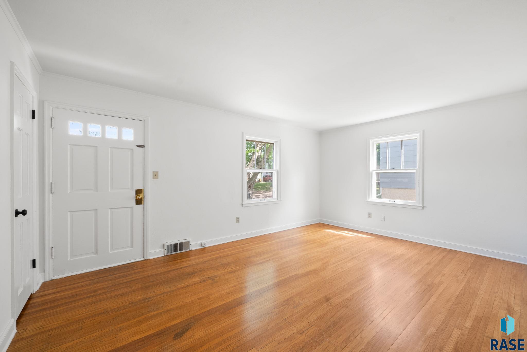811 S Glendale Ave Avenue, Sioux Falls, South Dakota image 3